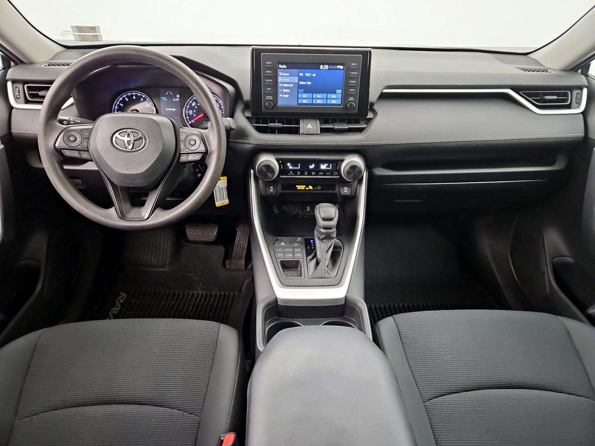 Thumbnail: 2019 Toyota RAV4 - 9
