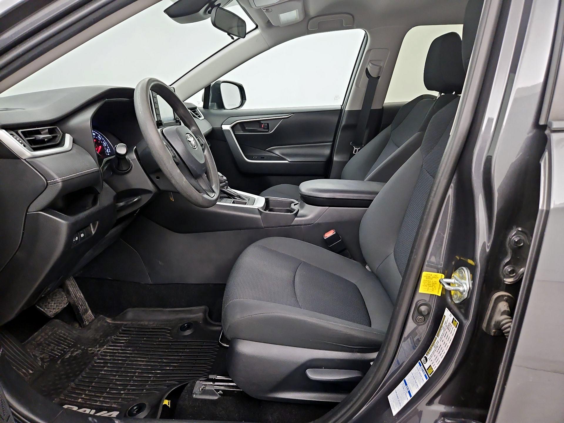 Thumbnail: 2019 Toyota RAV4 - 11