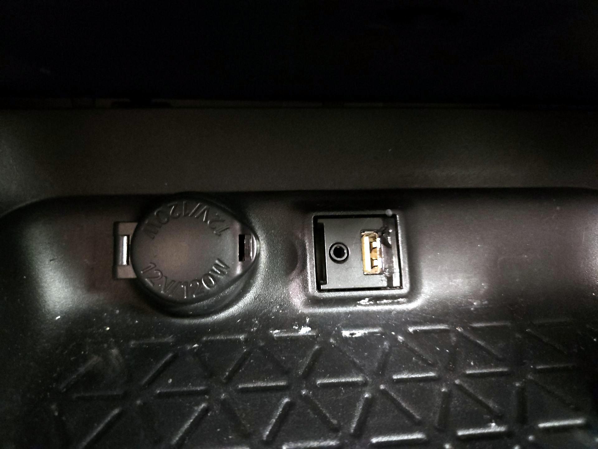 Thumbnail: 2019 Toyota RAV4 - 18