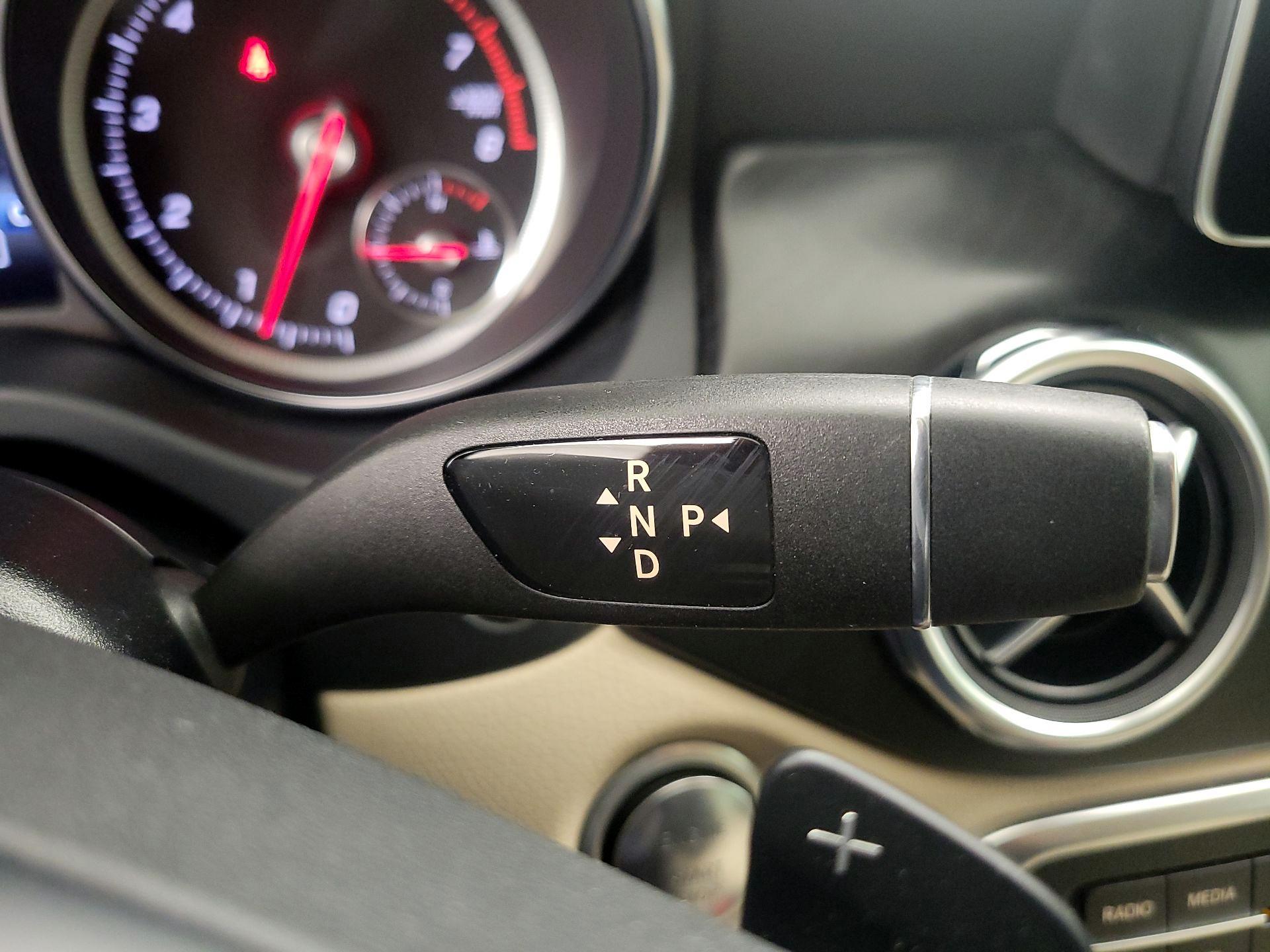 Thumbnail: 2019 Mercedes-Benz GLA - 17