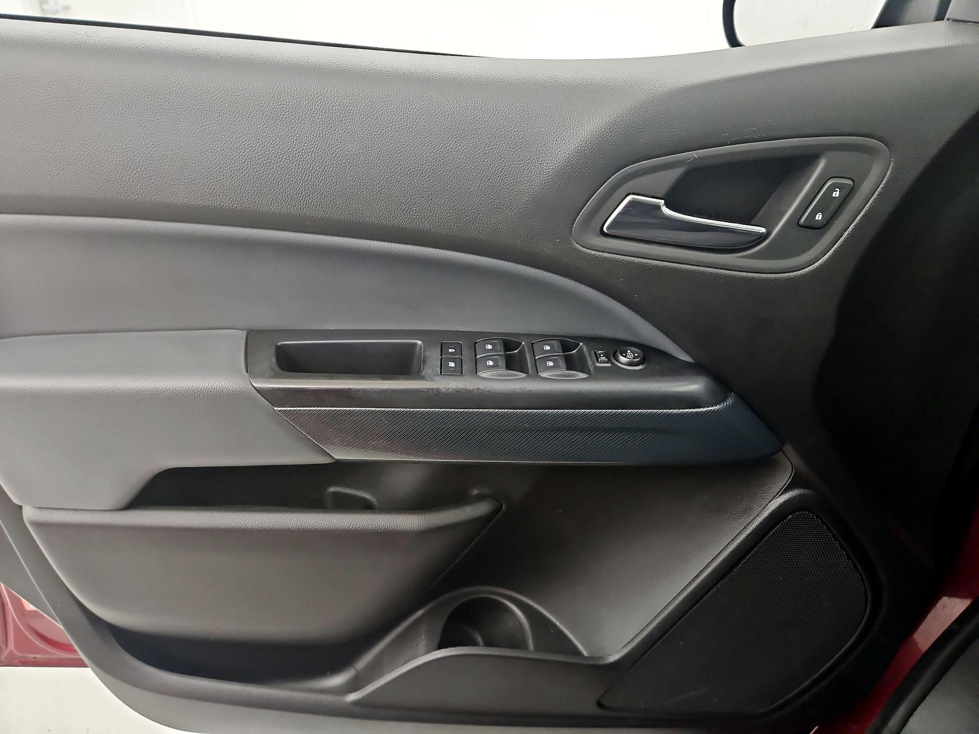 Thumbnail: 2017 Chevrolet Colorado - 12