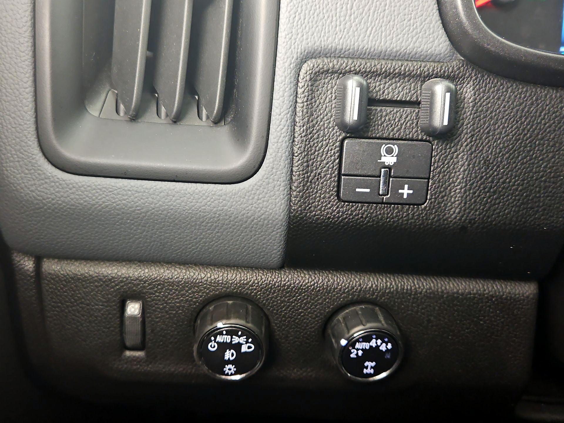 Thumbnail: 2017 Chevrolet Colorado - 13