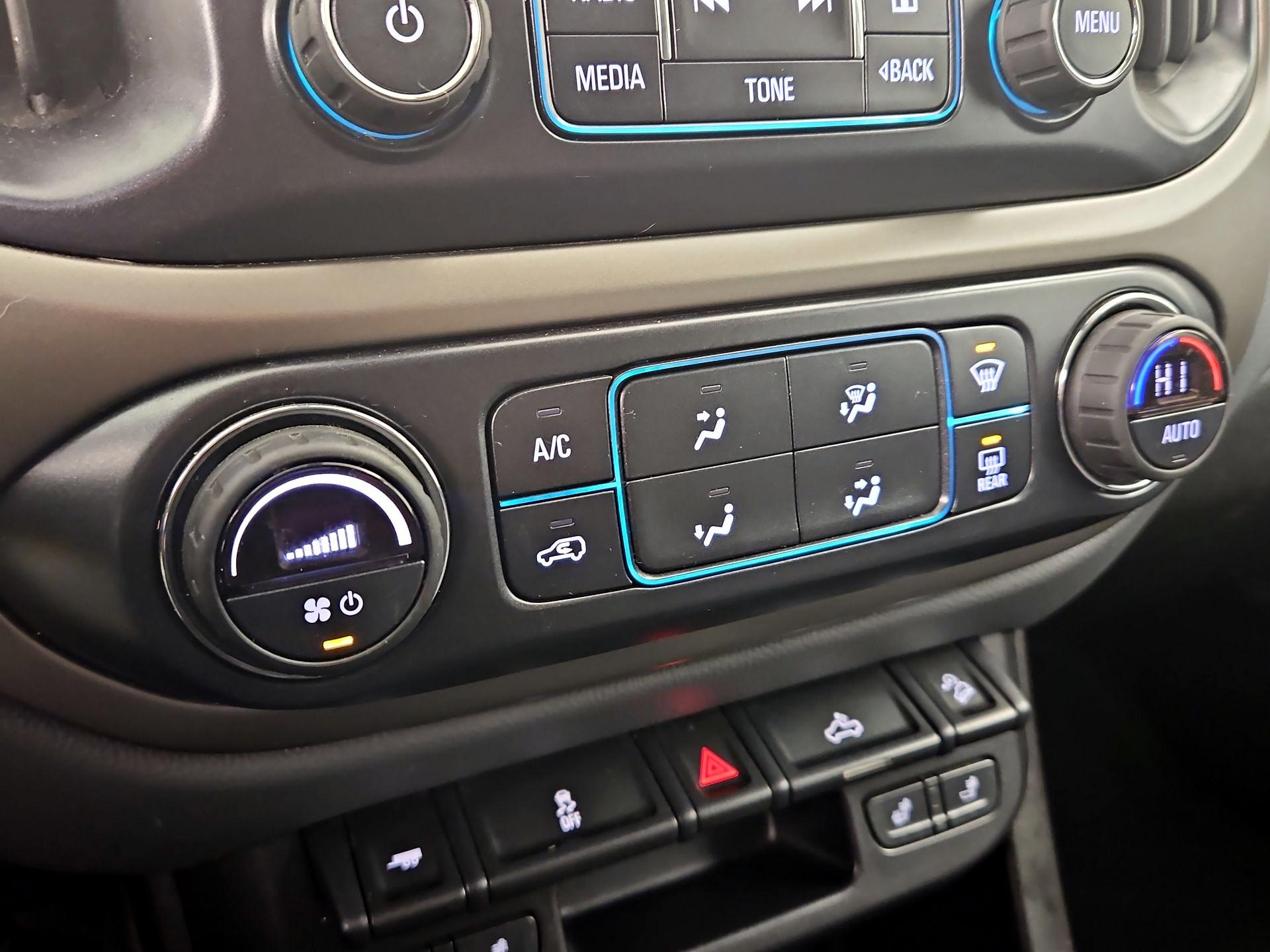 Thumbnail: 2017 Chevrolet Colorado - 16