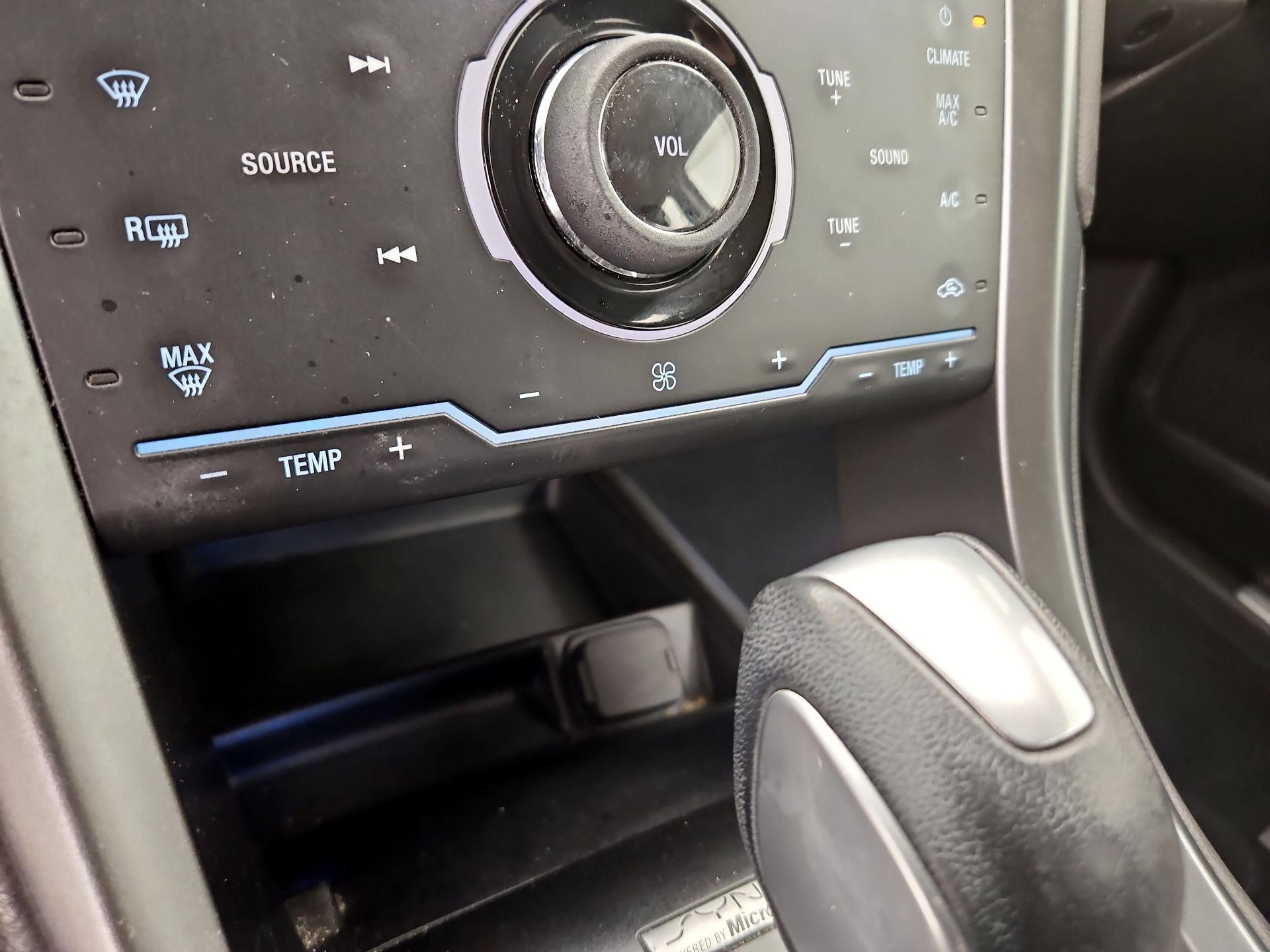 Thumbnail: 2014 Ford Fusion - 16