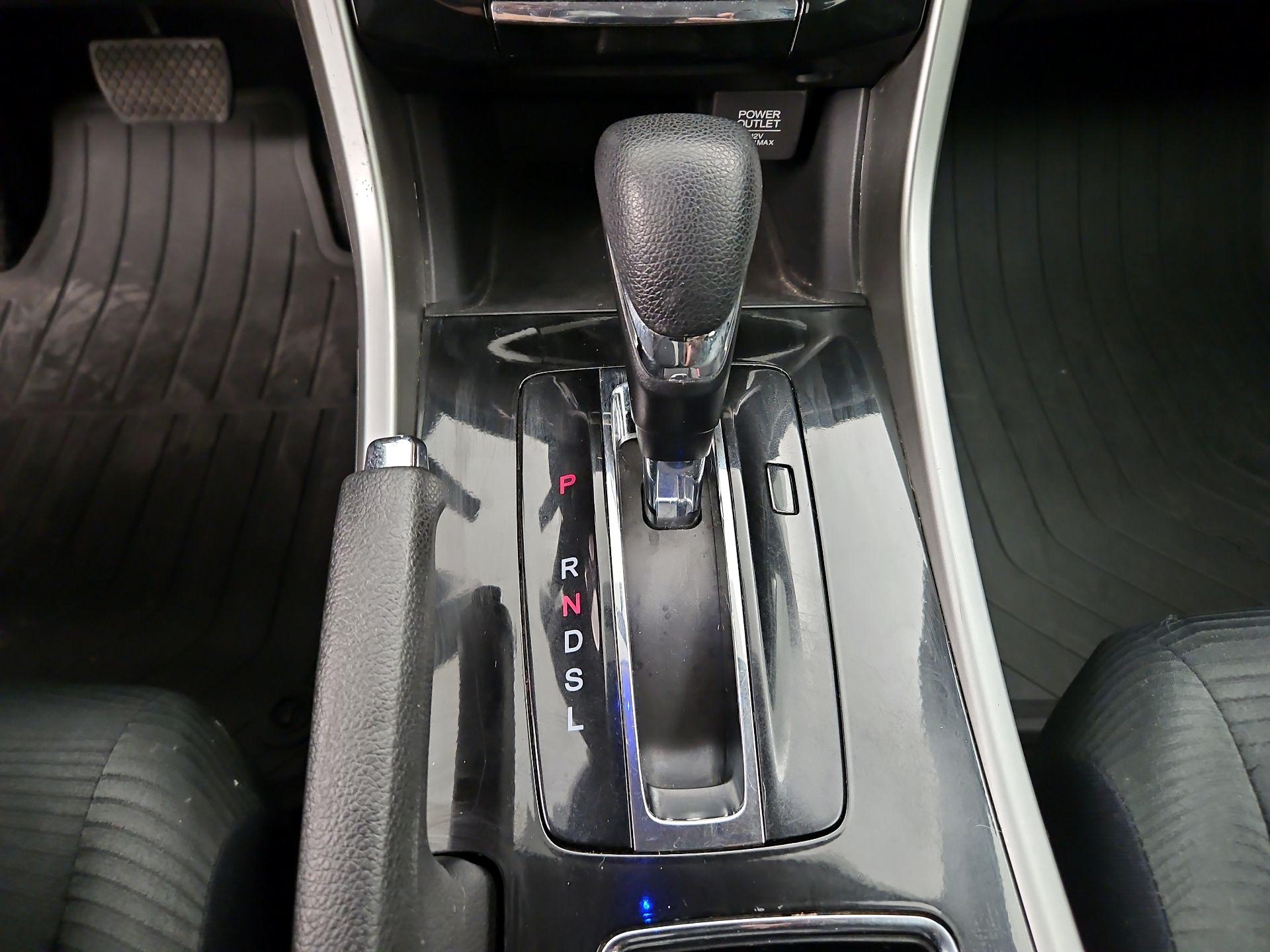 Thumbnail: 2016 Honda Accord - 17