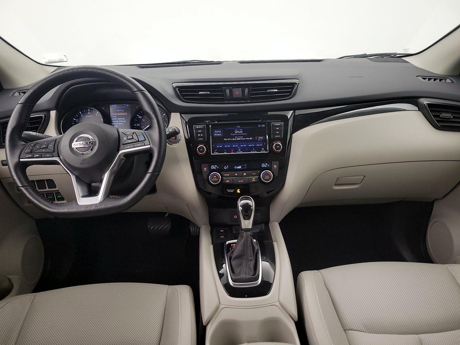 Thumbnail: 2022 Nissan Rogue Sport - 9