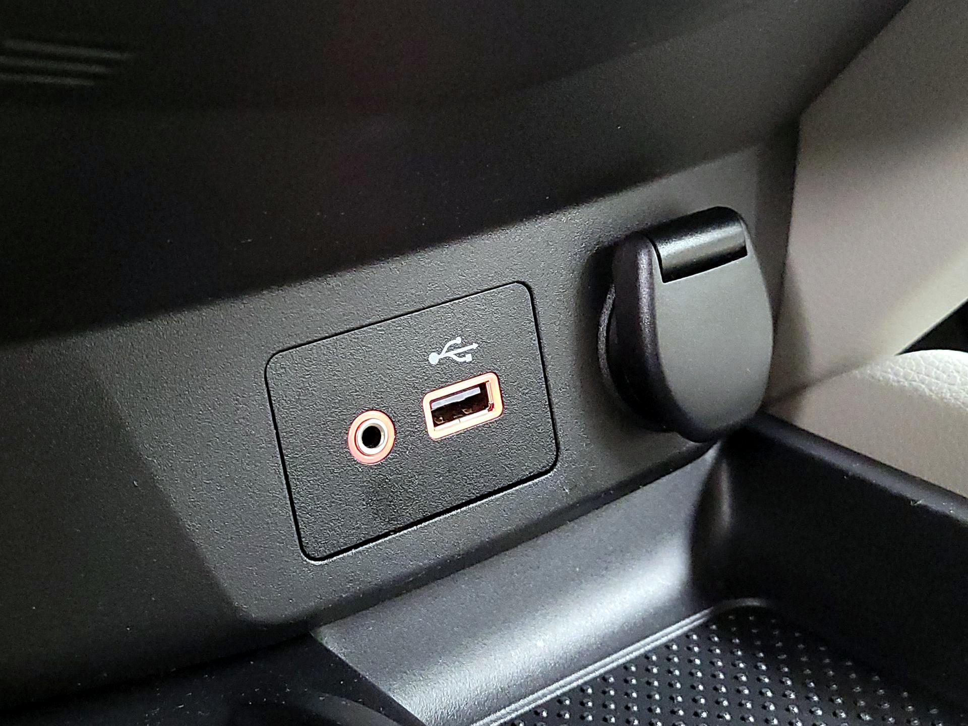 Thumbnail: 2022 Nissan Rogue Sport - 18