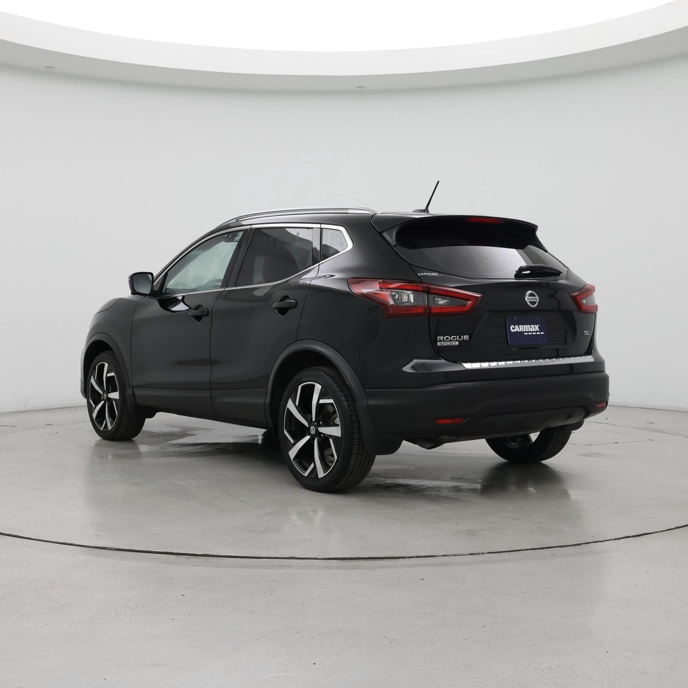 Thumbnail: 2022 Nissan Rogue Sport - 2