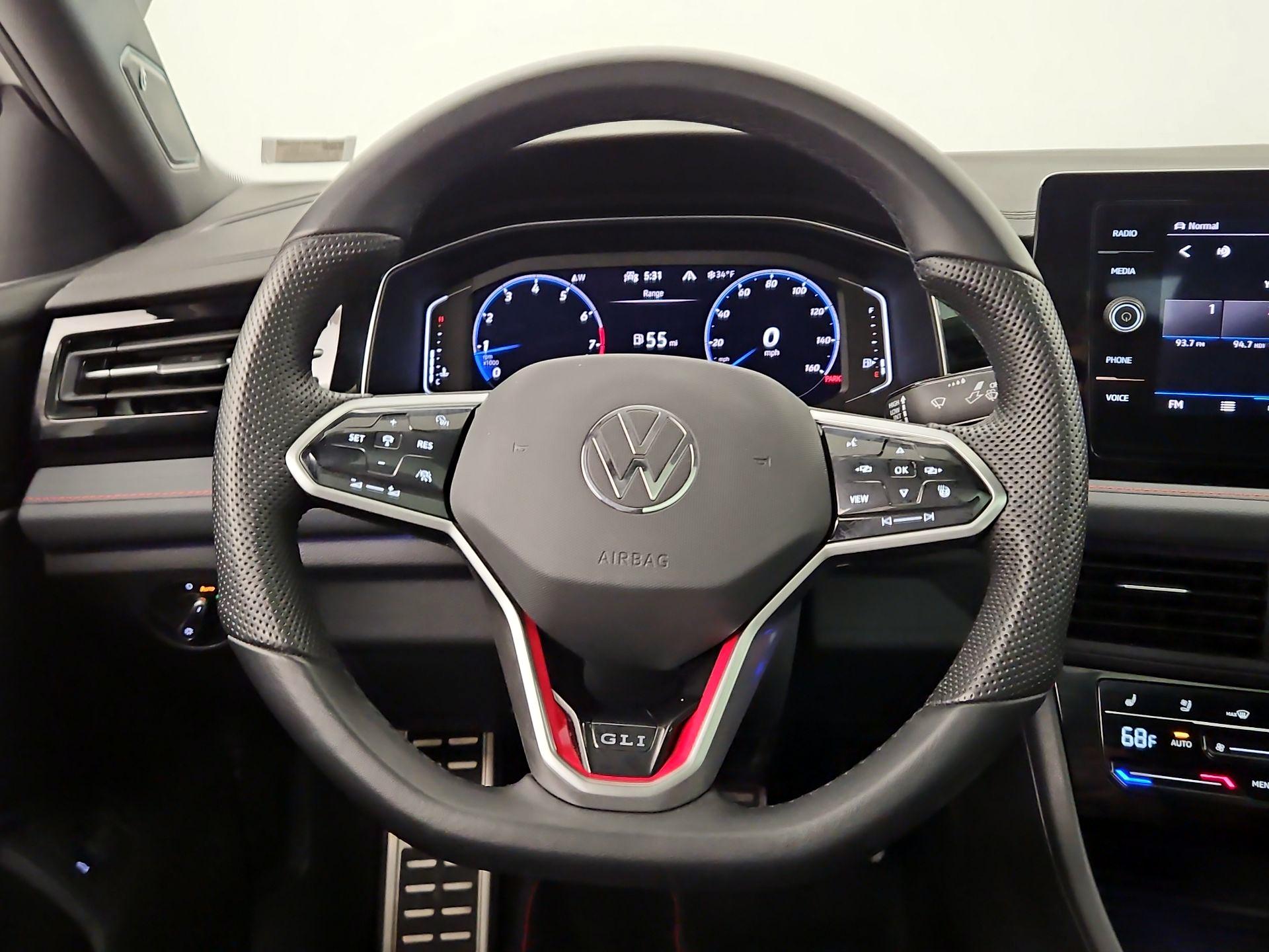 Thumbnail: 2025 Volkswagen Jetta - 10