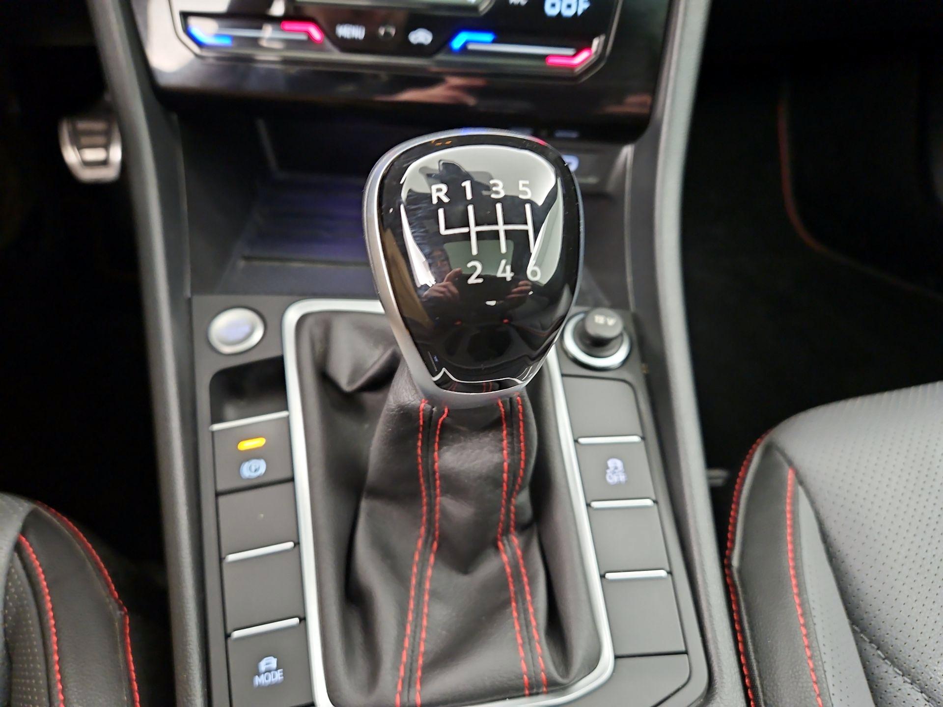 Thumbnail: 2025 Volkswagen Jetta - 17