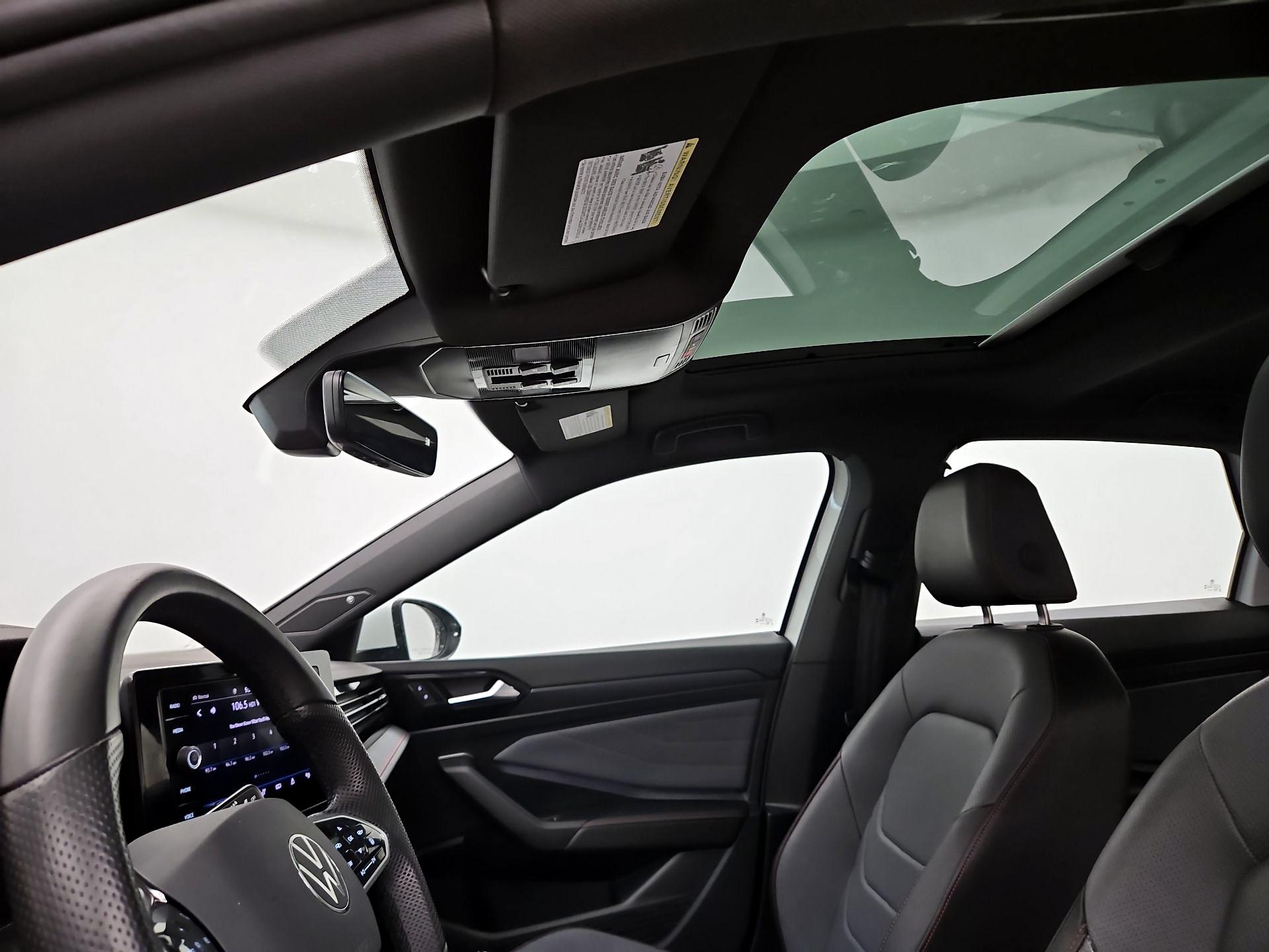 Thumbnail: 2025 Volkswagen Jetta - 19