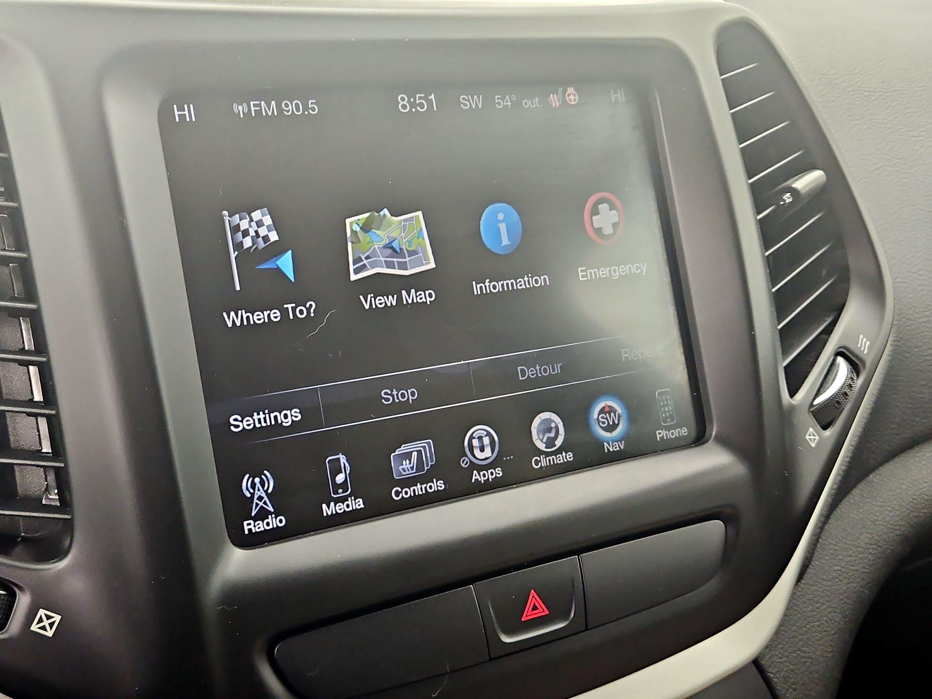 Thumbnail: 2015 Jeep Cherokee - 14