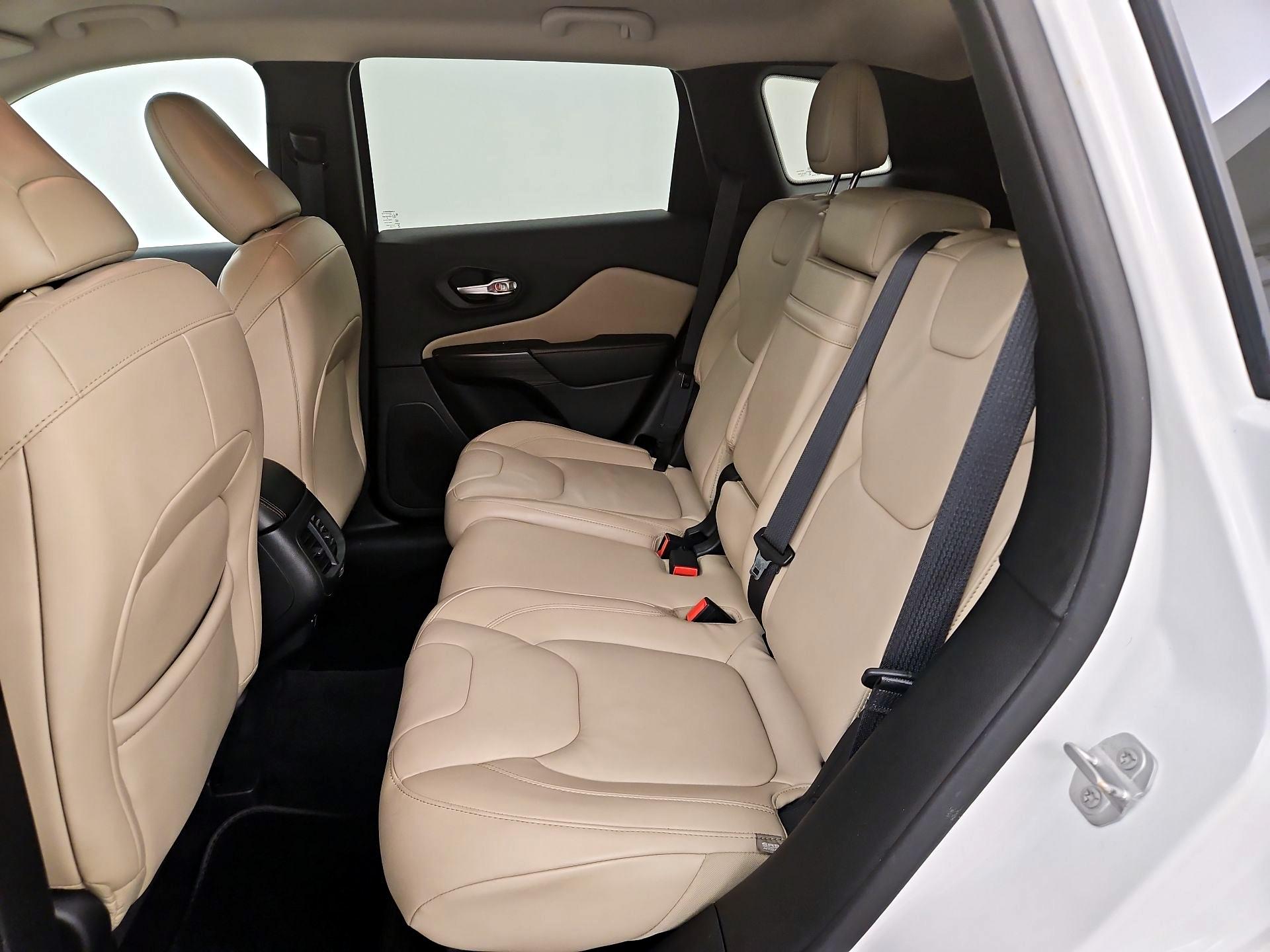 Thumbnail: 2015 Jeep Cherokee - 20