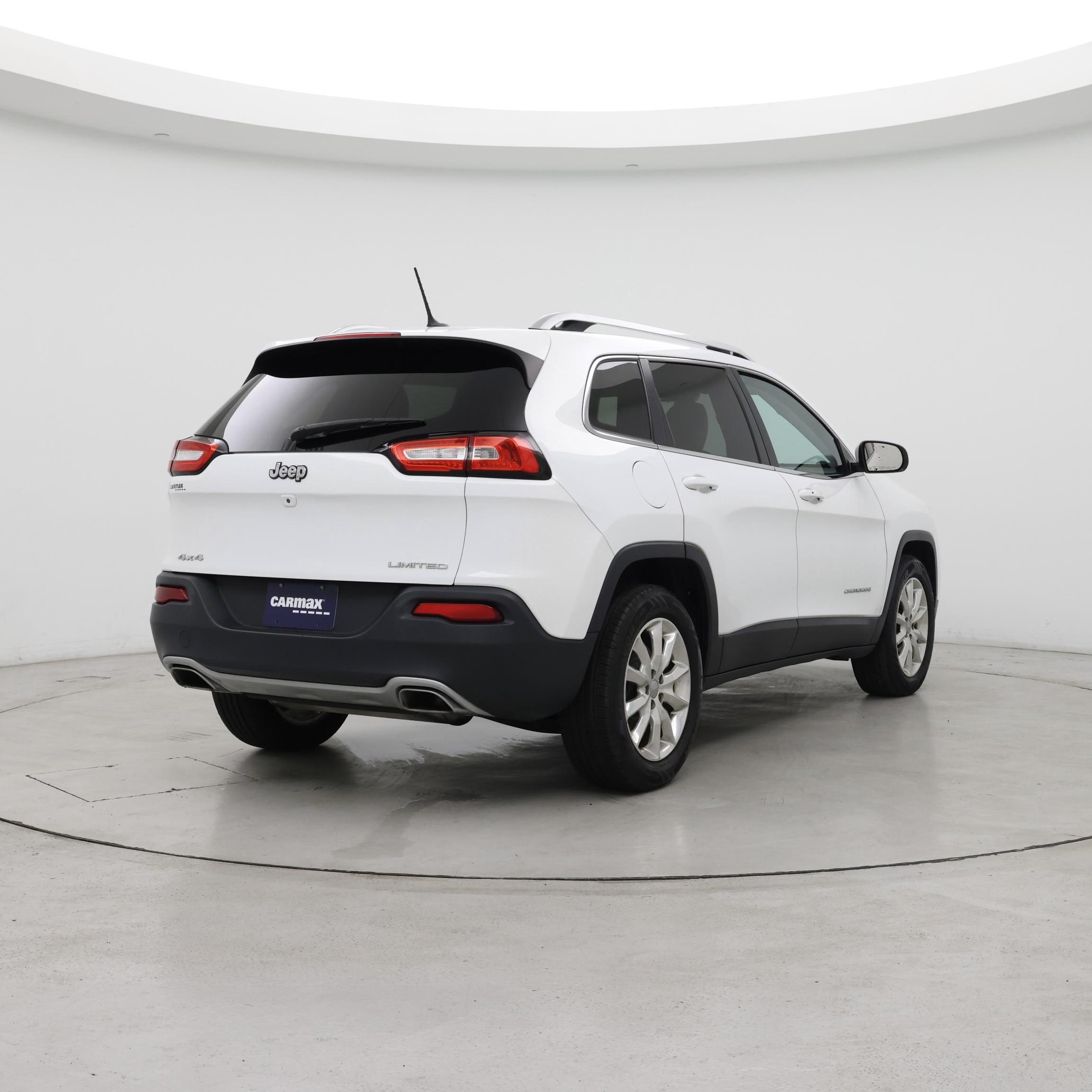 Thumbnail: 2015 Jeep Cherokee - 8
