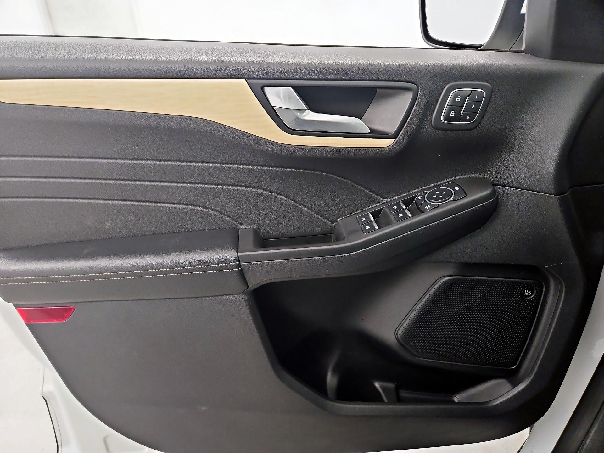 Thumbnail: 2021 Ford Escape - 12