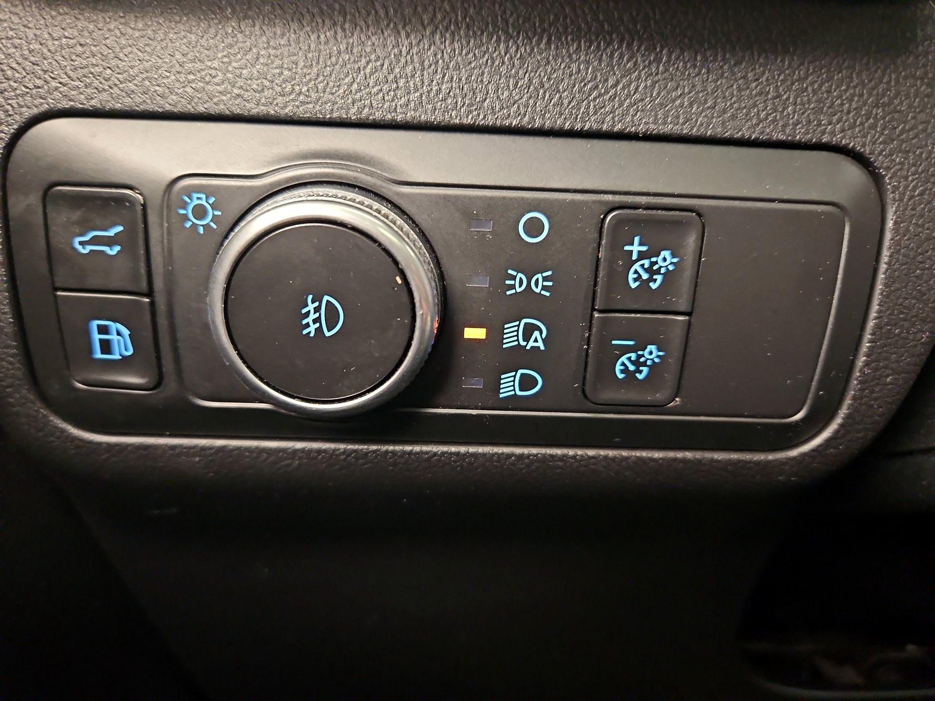 Thumbnail: 2021 Ford Escape - 13