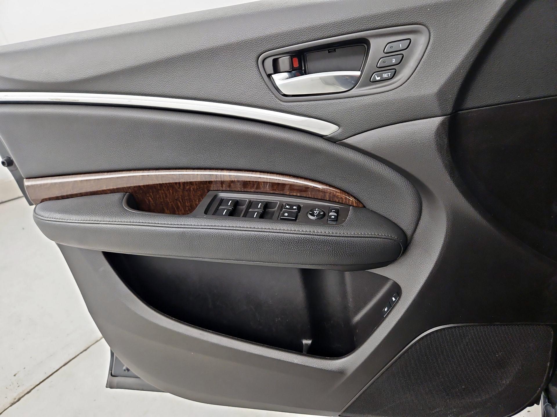 Thumbnail: 2020 Acura MDX - 12