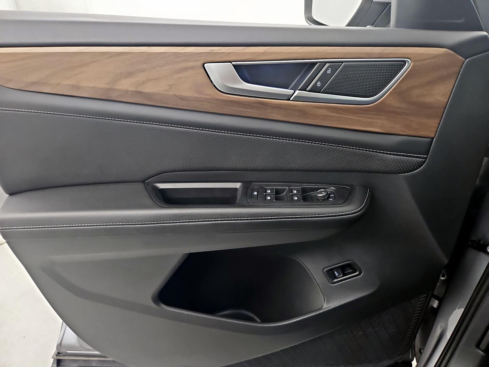 Thumbnail: 2024 Volkswagen Atlas - 12