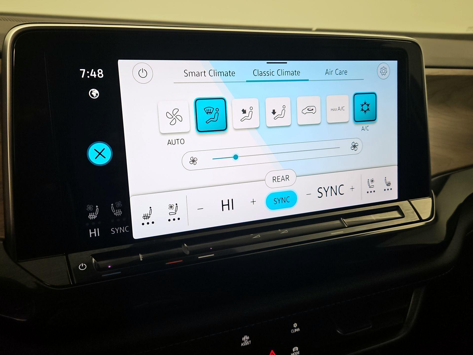 Thumbnail: 2024 Volkswagen Atlas - 16