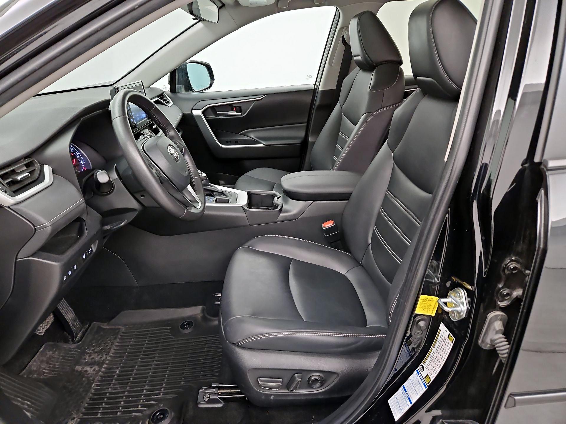 Thumbnail: 2022 Toyota RAV4 - 11