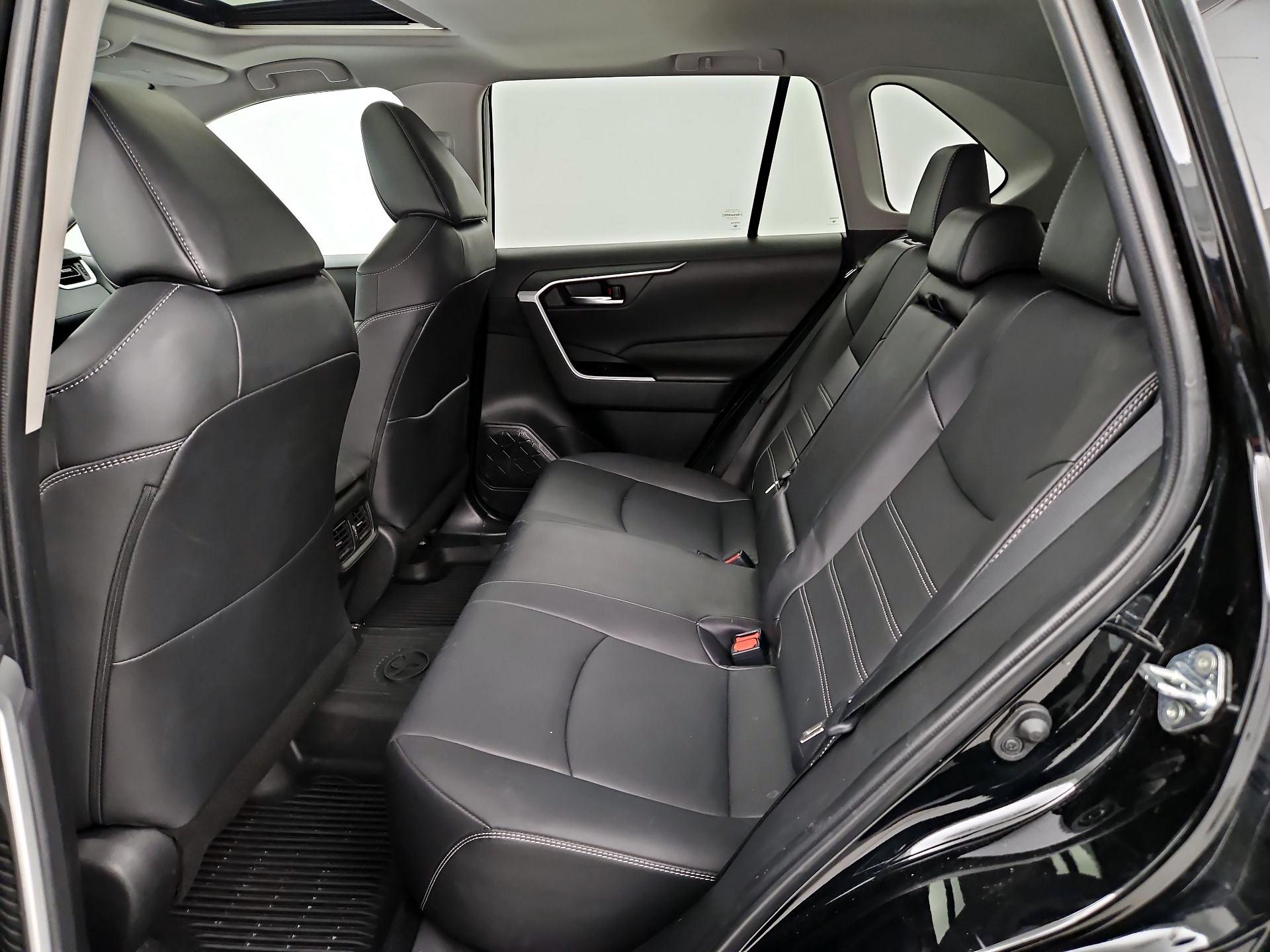 Thumbnail: 2022 Toyota RAV4 - 20