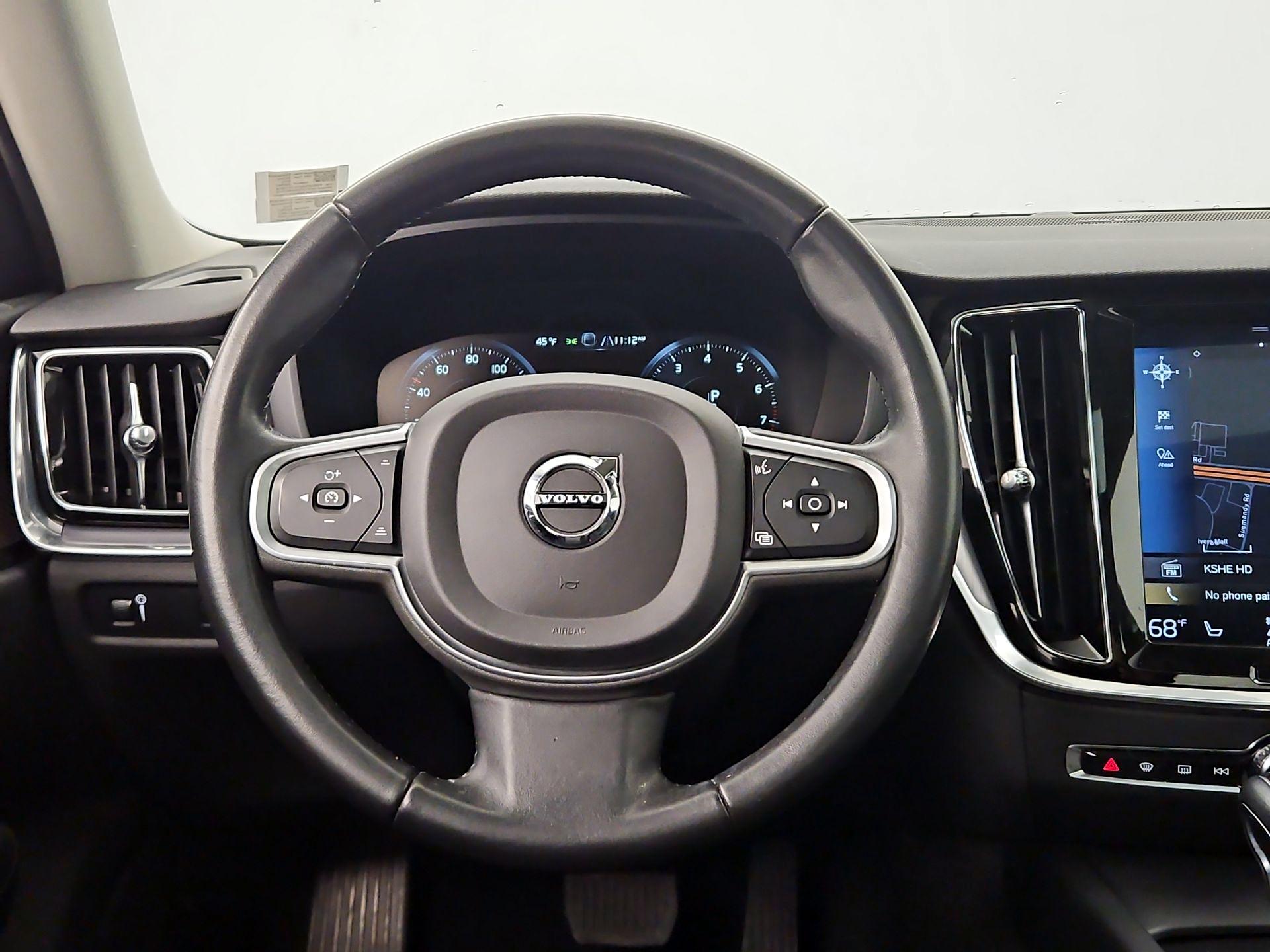 Thumbnail: 2019 Volvo S60 - 10