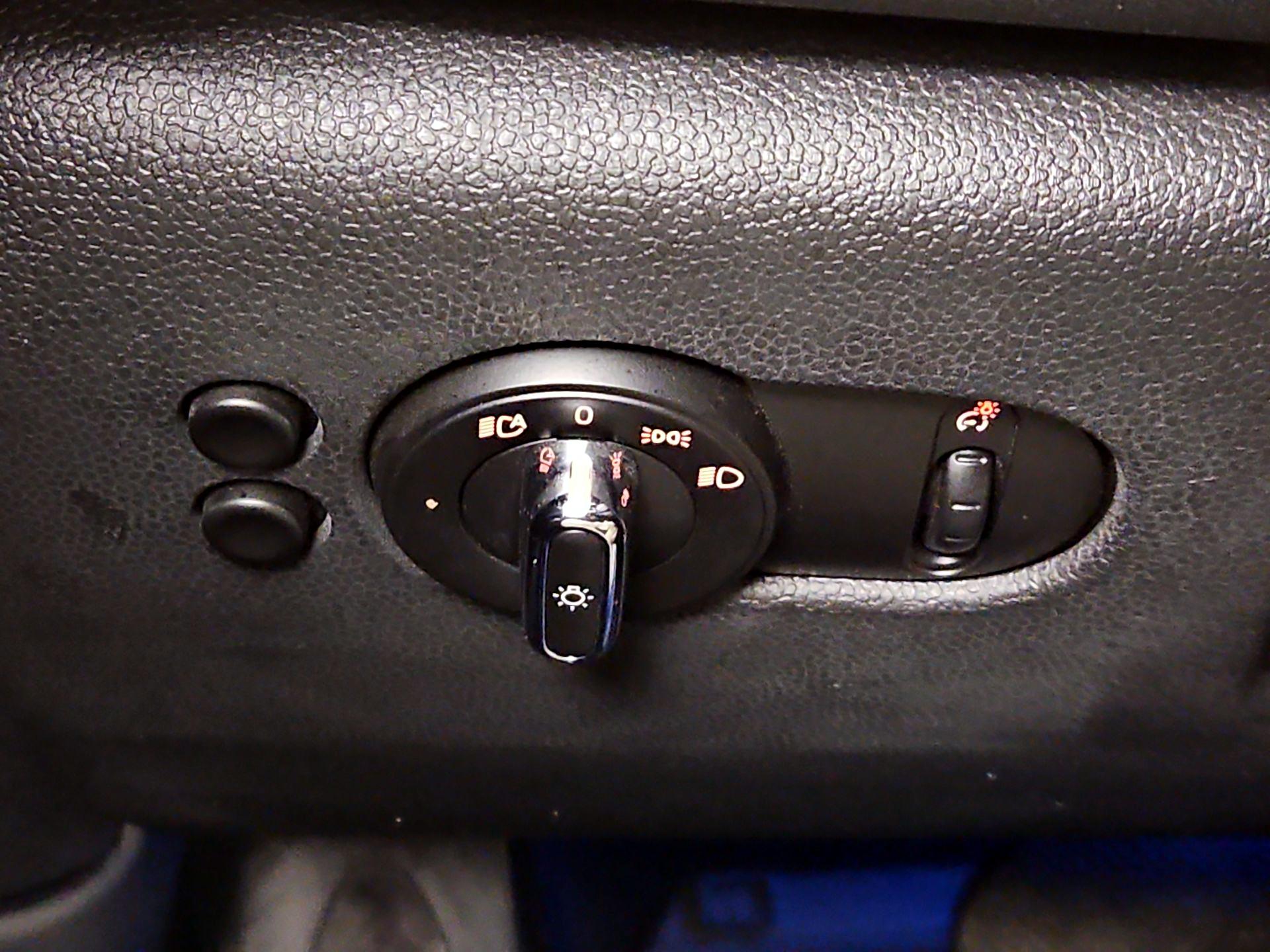 Thumbnail: 2019 MINI Cooper - 13