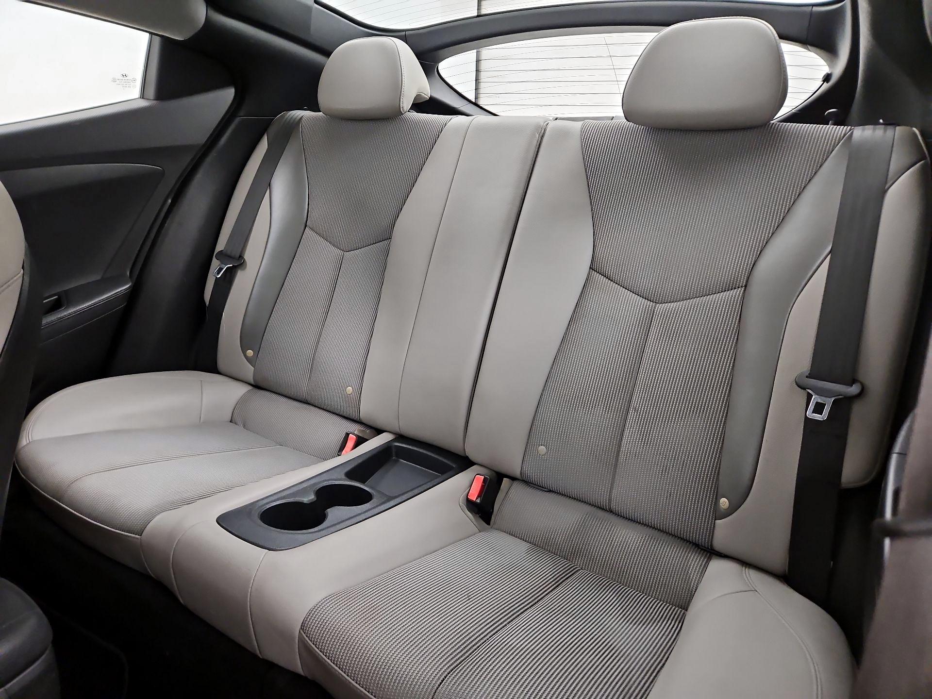 Thumbnail: 2014 Hyundai Veloster - 20