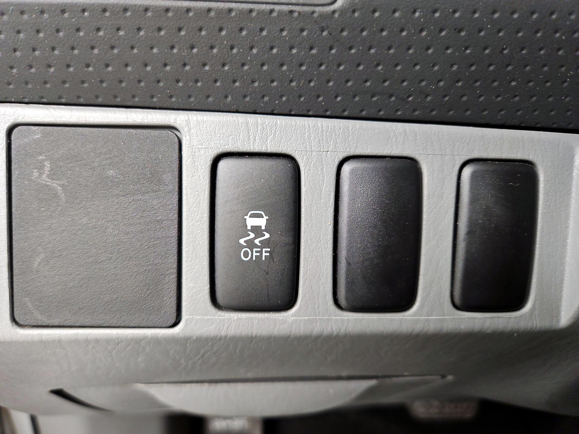 Thumbnail: 2014 Toyota Tacoma - 13