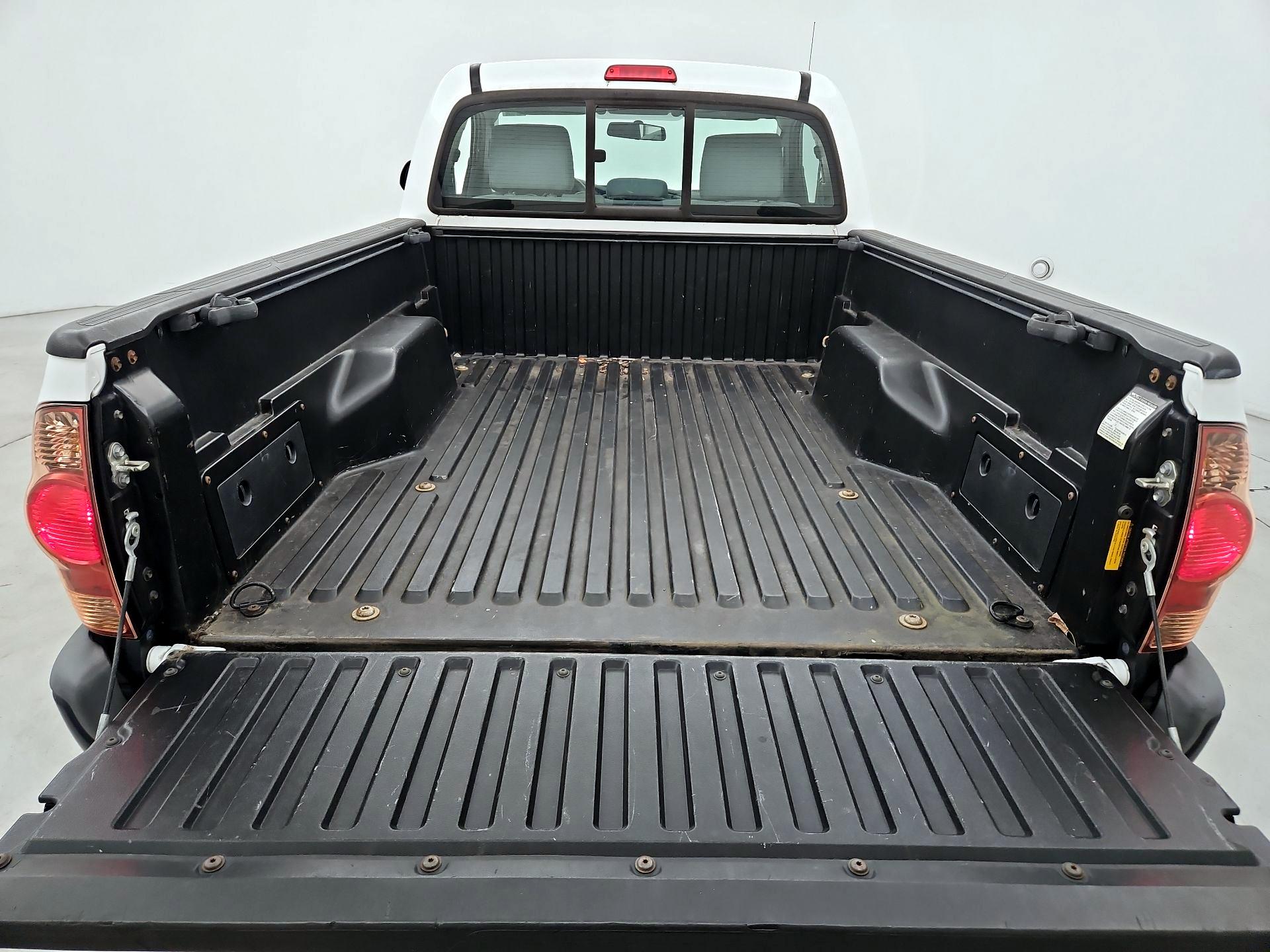 Thumbnail: 2014 Toyota Tacoma - 18