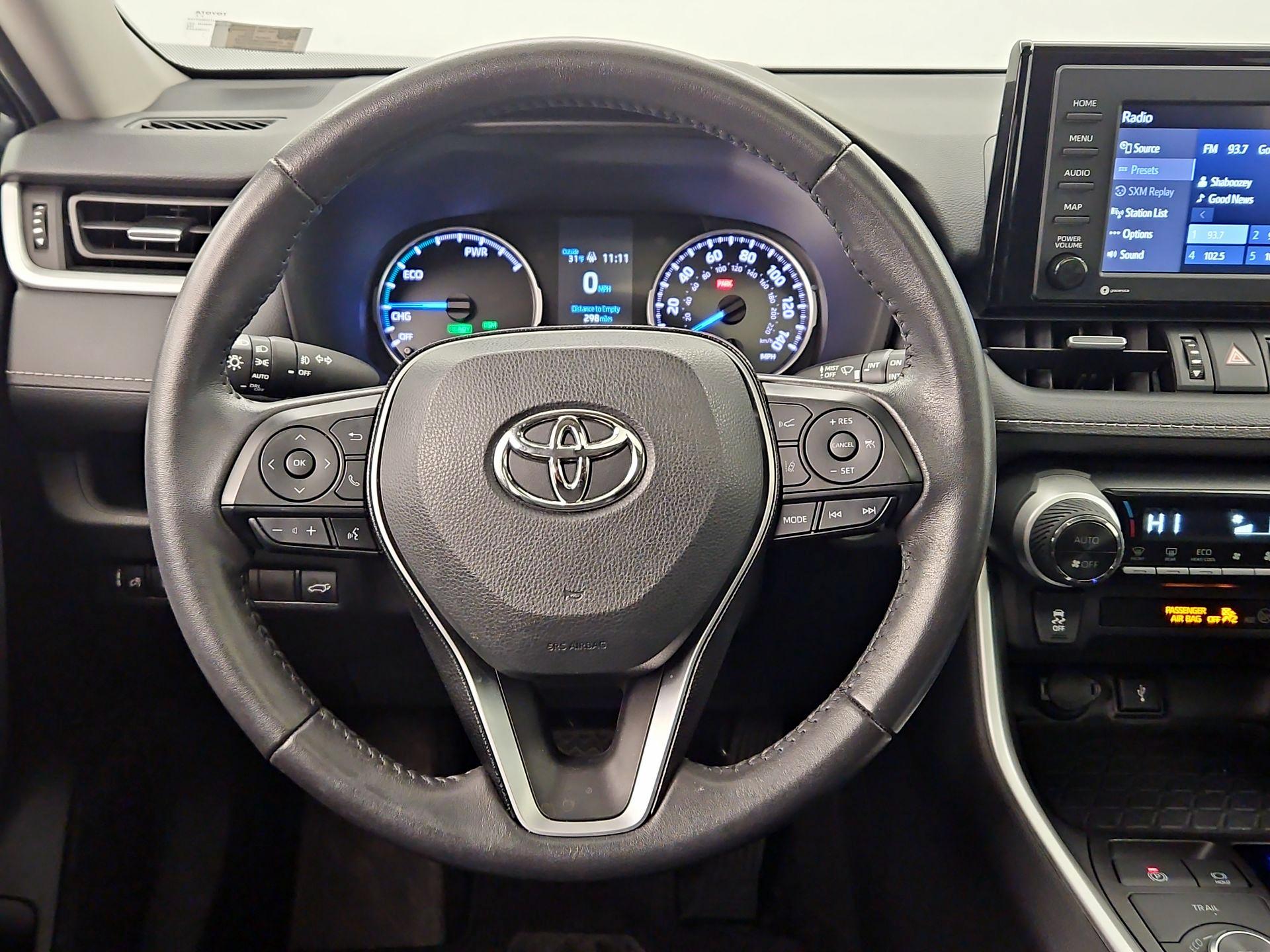 Thumbnail: 2021 Toyota RAV4 - 10