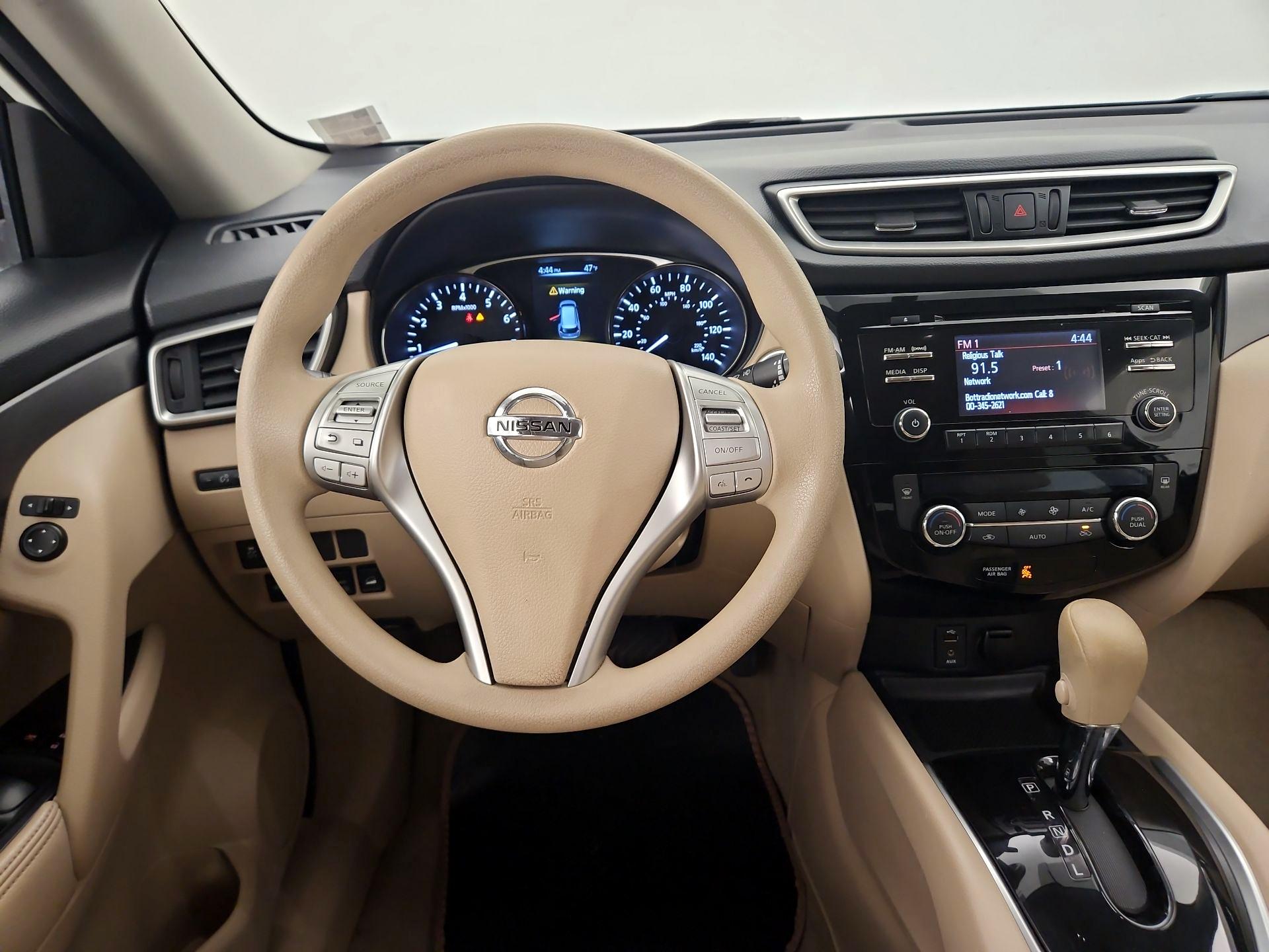 Thumbnail: 2015 Nissan Rogue - 10