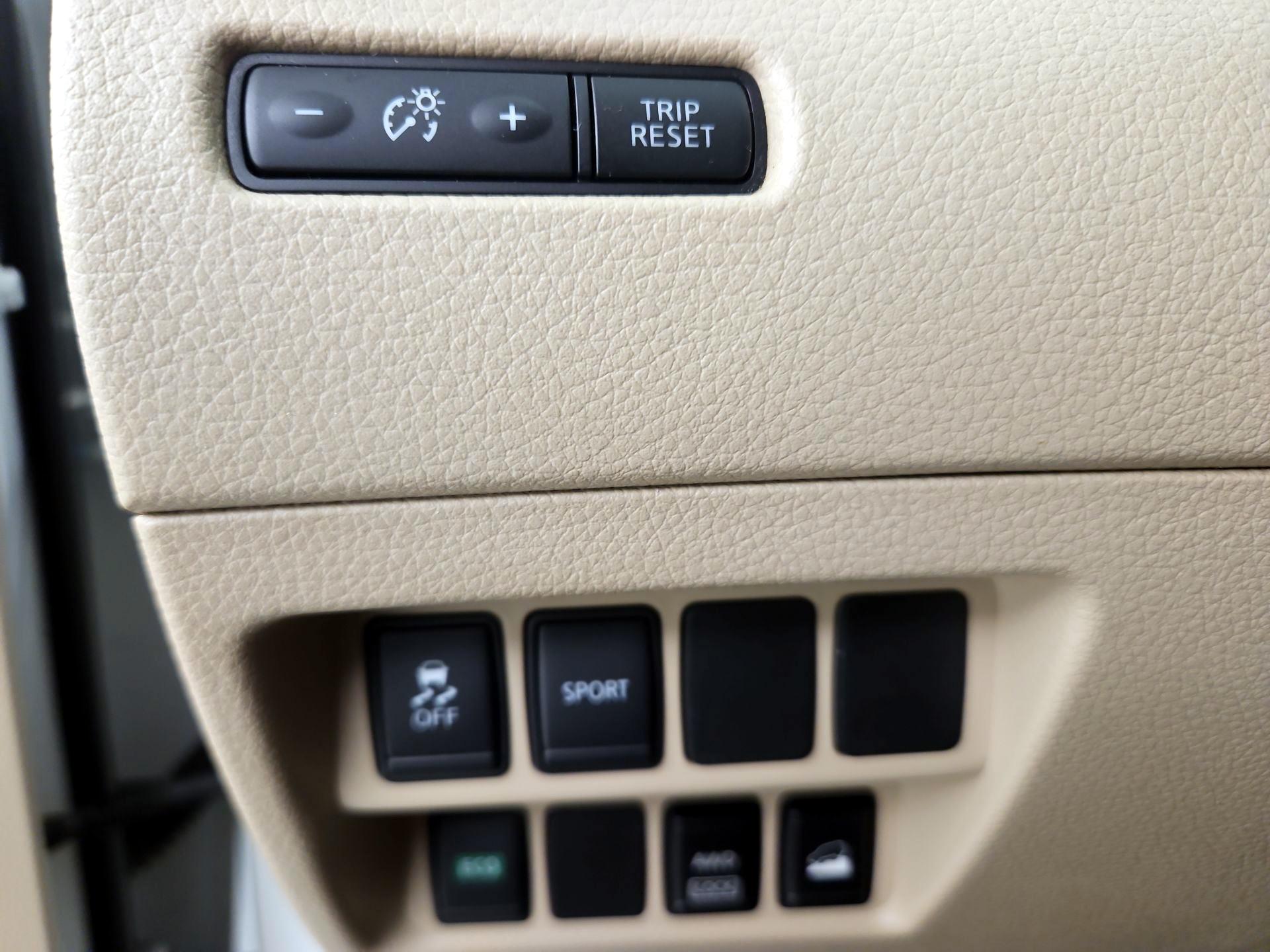 Thumbnail: 2015 Nissan Rogue - 13