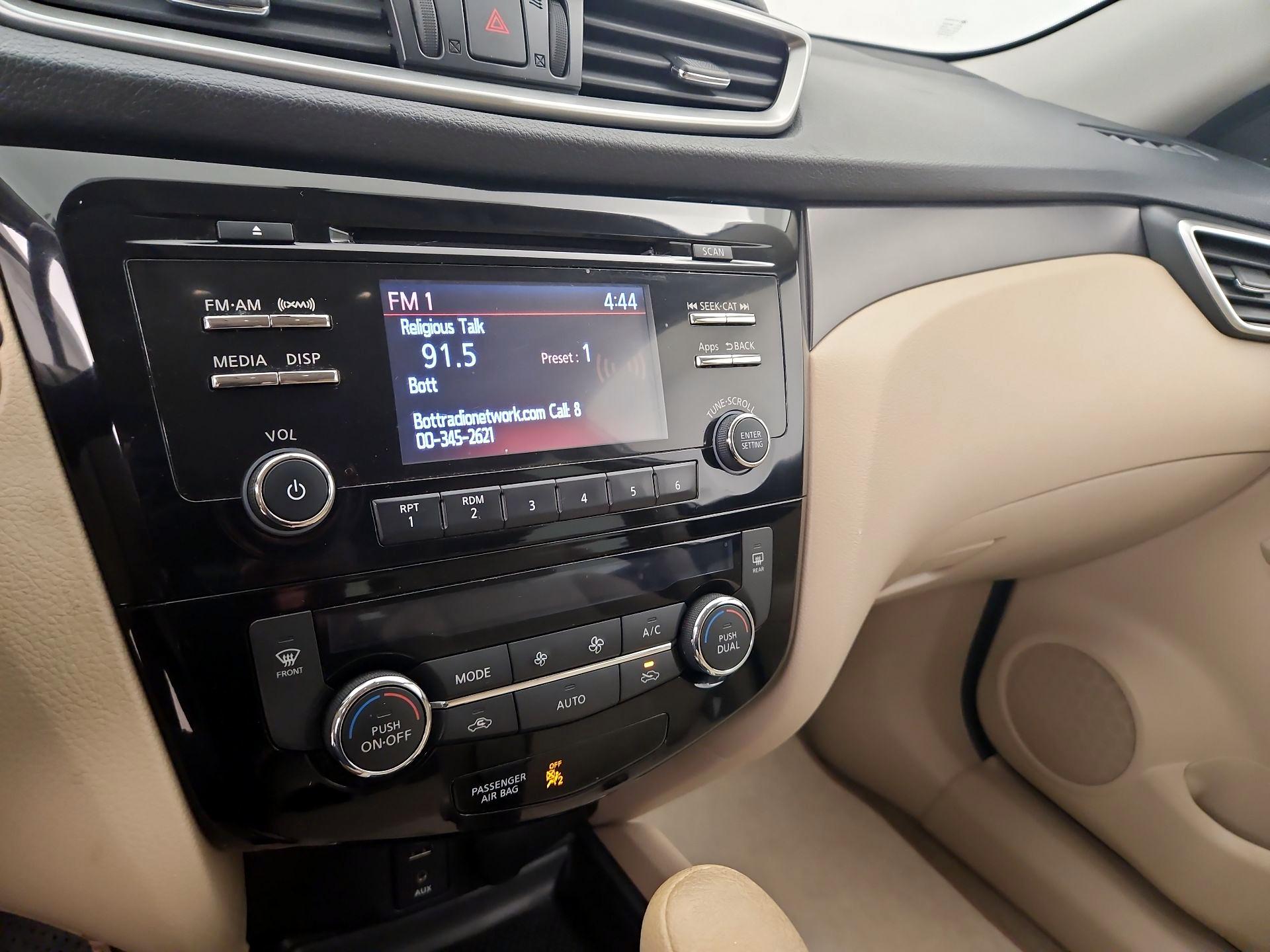 Thumbnail: 2015 Nissan Rogue - 15