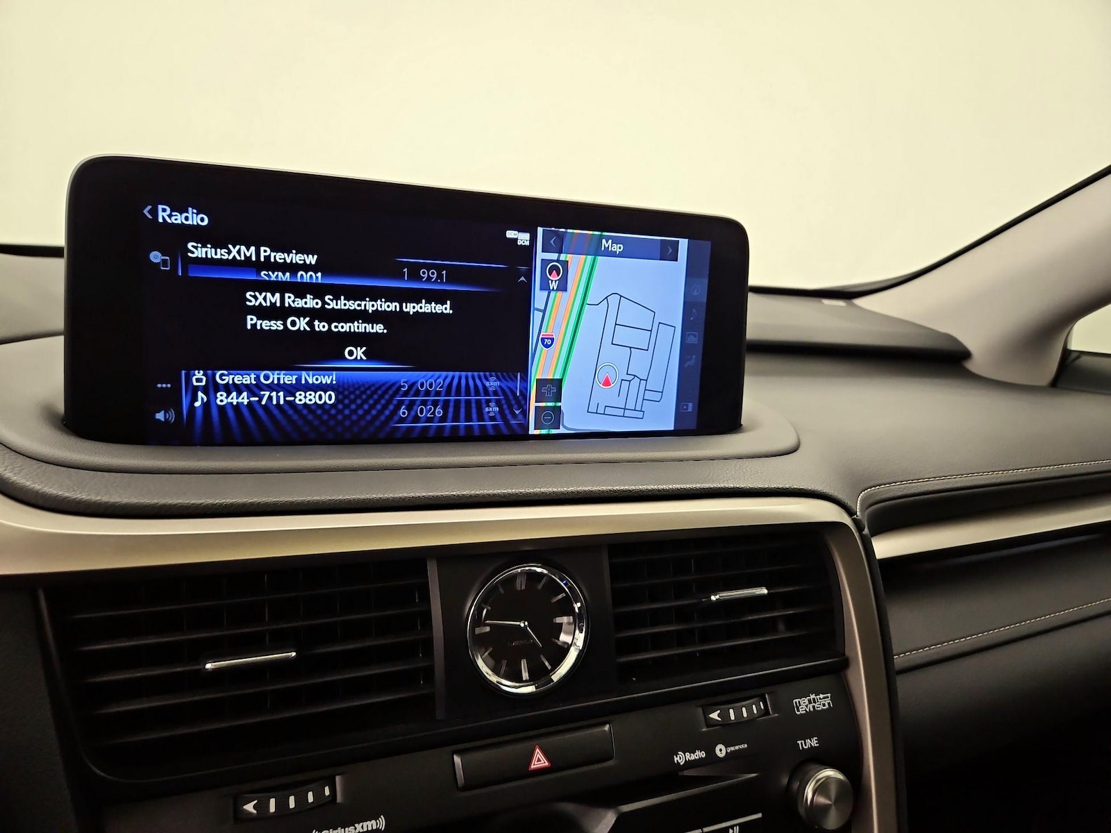 2020 Lexus RX Hybrid 450h - Photo 16