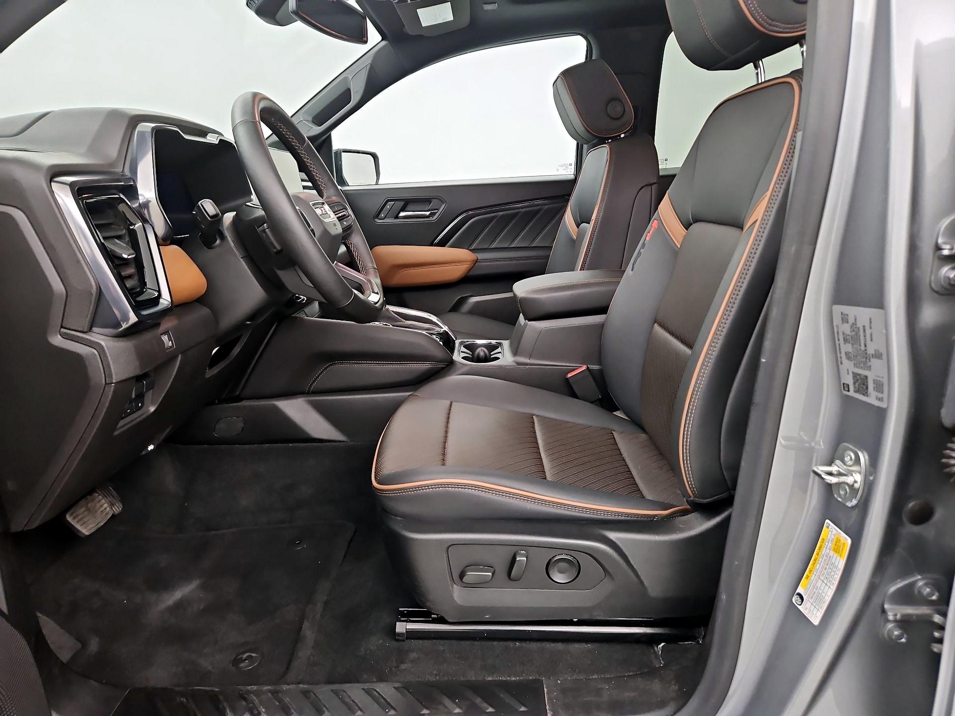 Thumbnail: 2024 GMC Canyon - 11