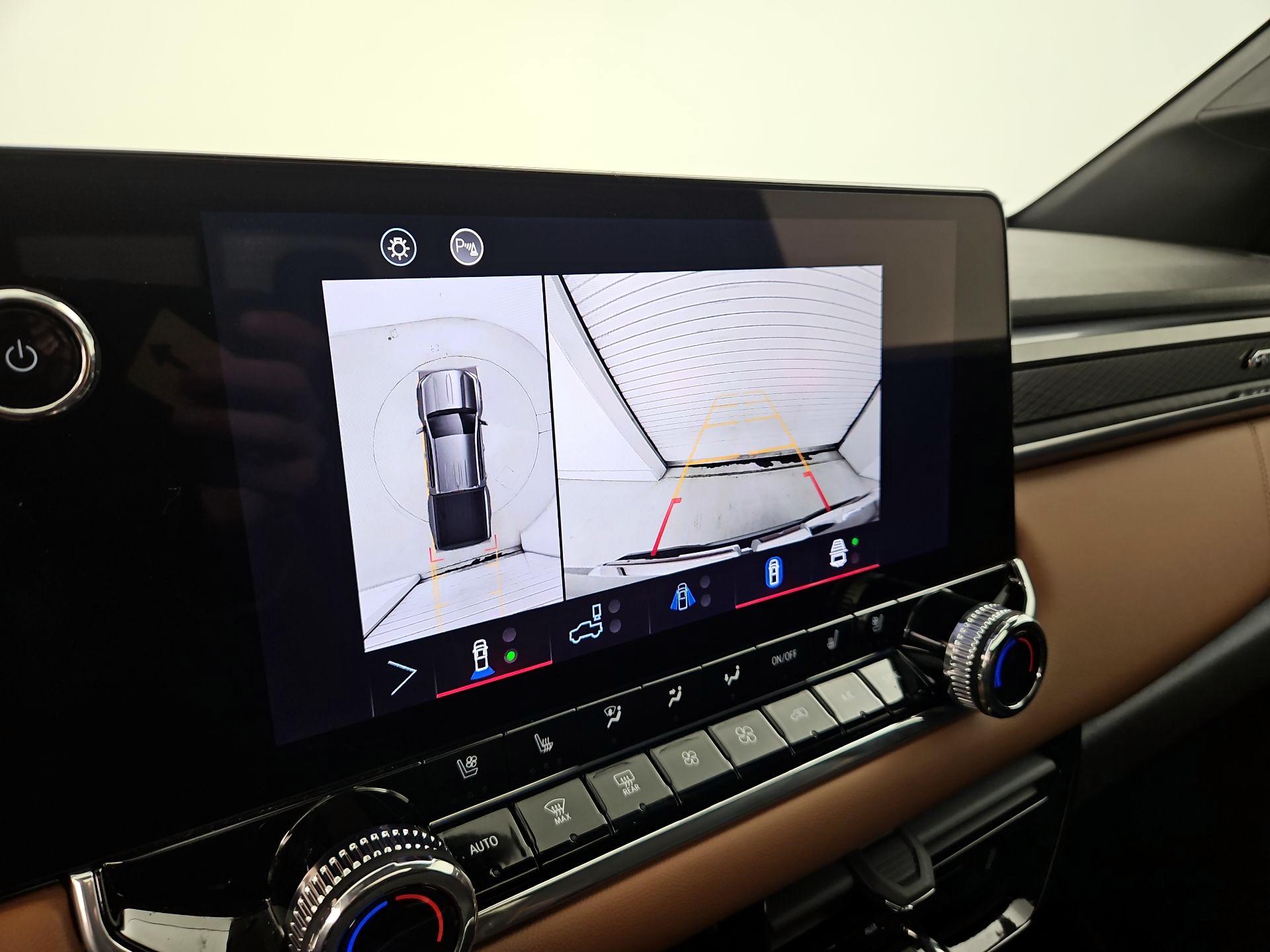 Thumbnail: 2024 GMC Canyon - 14