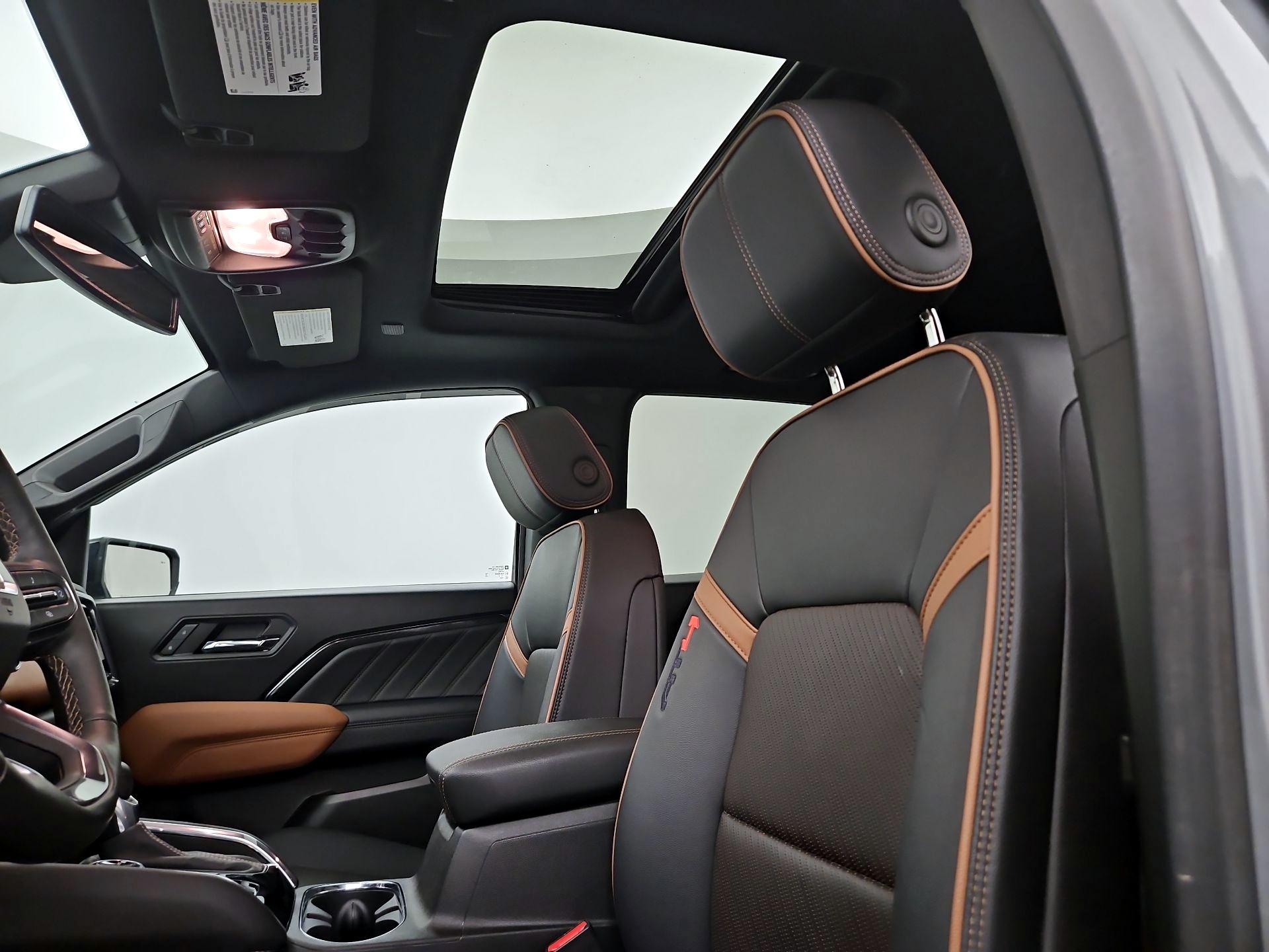 Thumbnail: 2024 GMC Canyon - 19