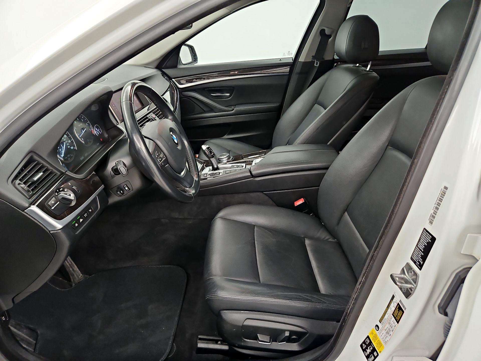 Thumbnail: 2015 BMW 5 Series - 11