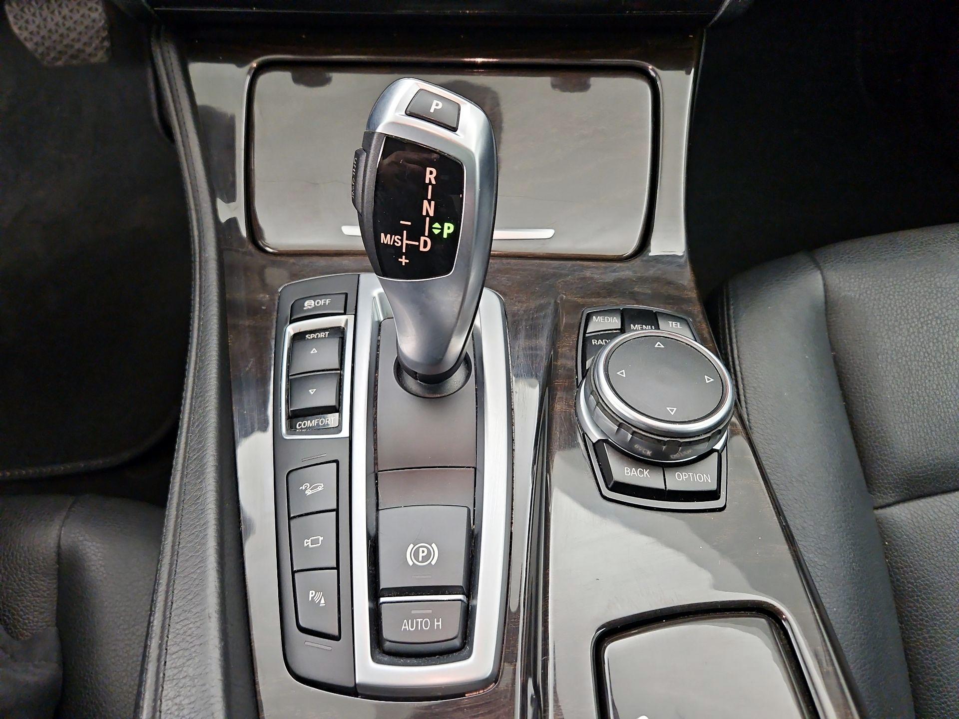 Thumbnail: 2015 BMW 5 Series - 17