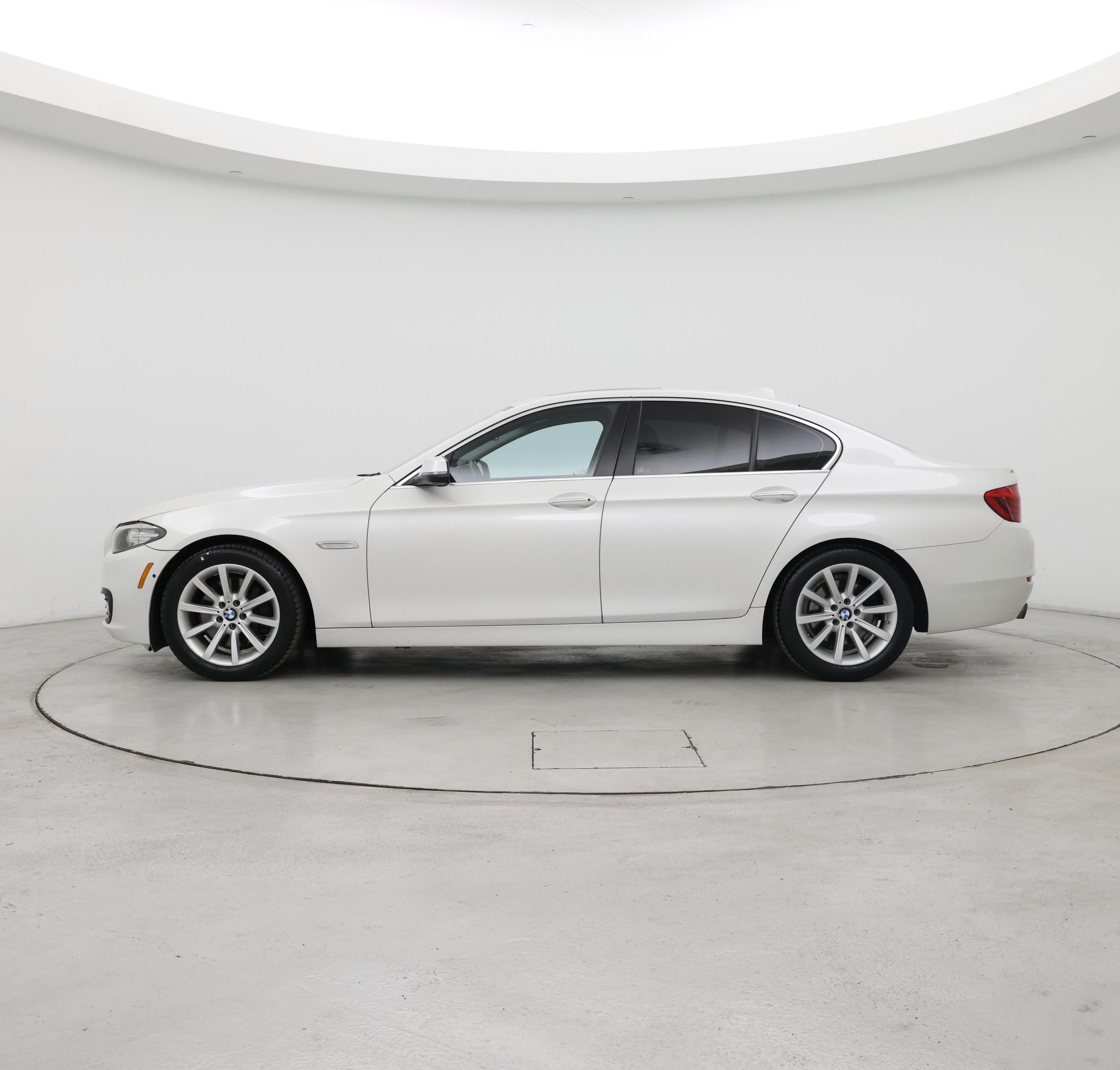 Thumbnail: 2015 BMW 5 Series - 3