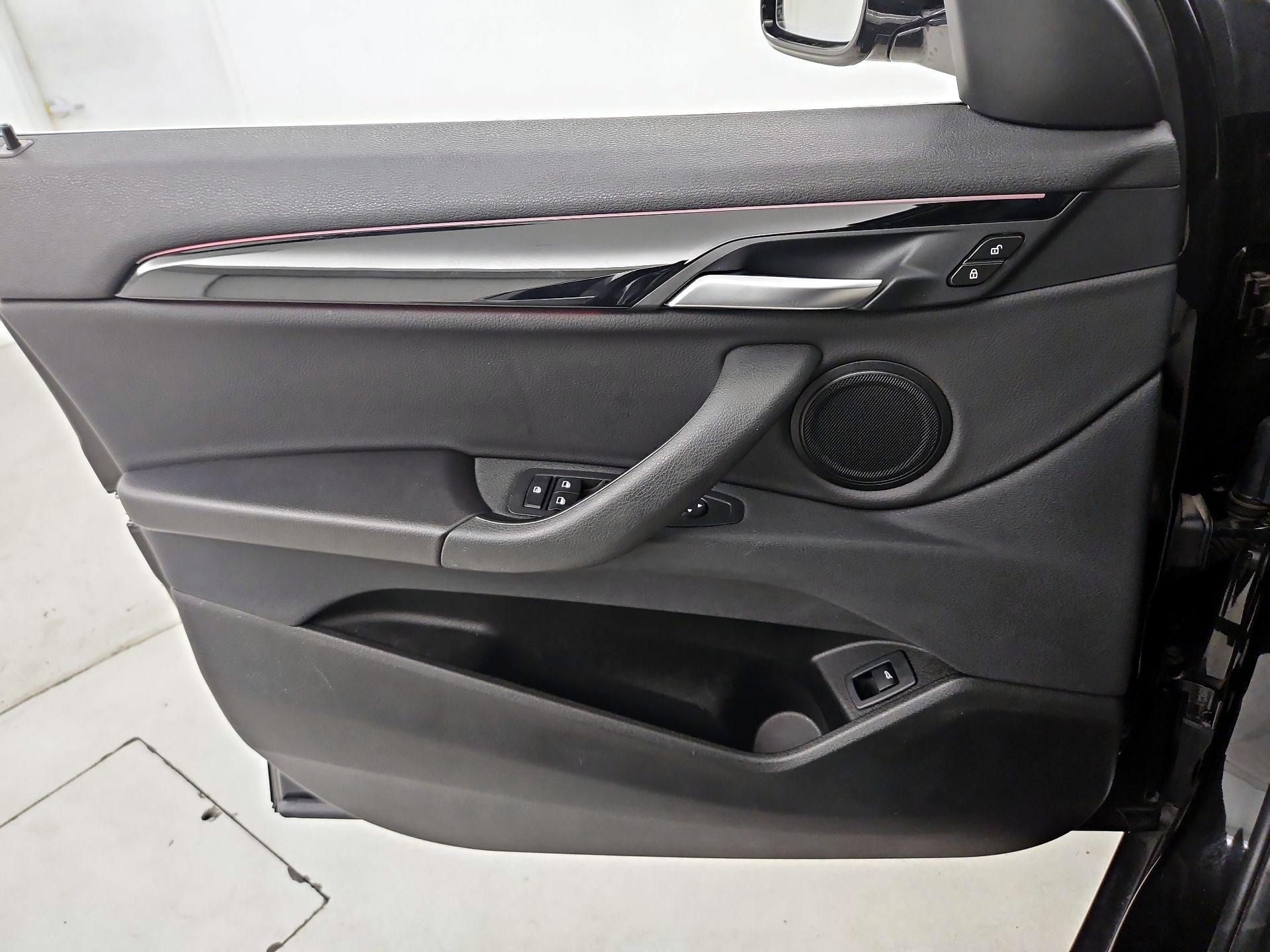 Thumbnail: 2021 BMW X2 - 12