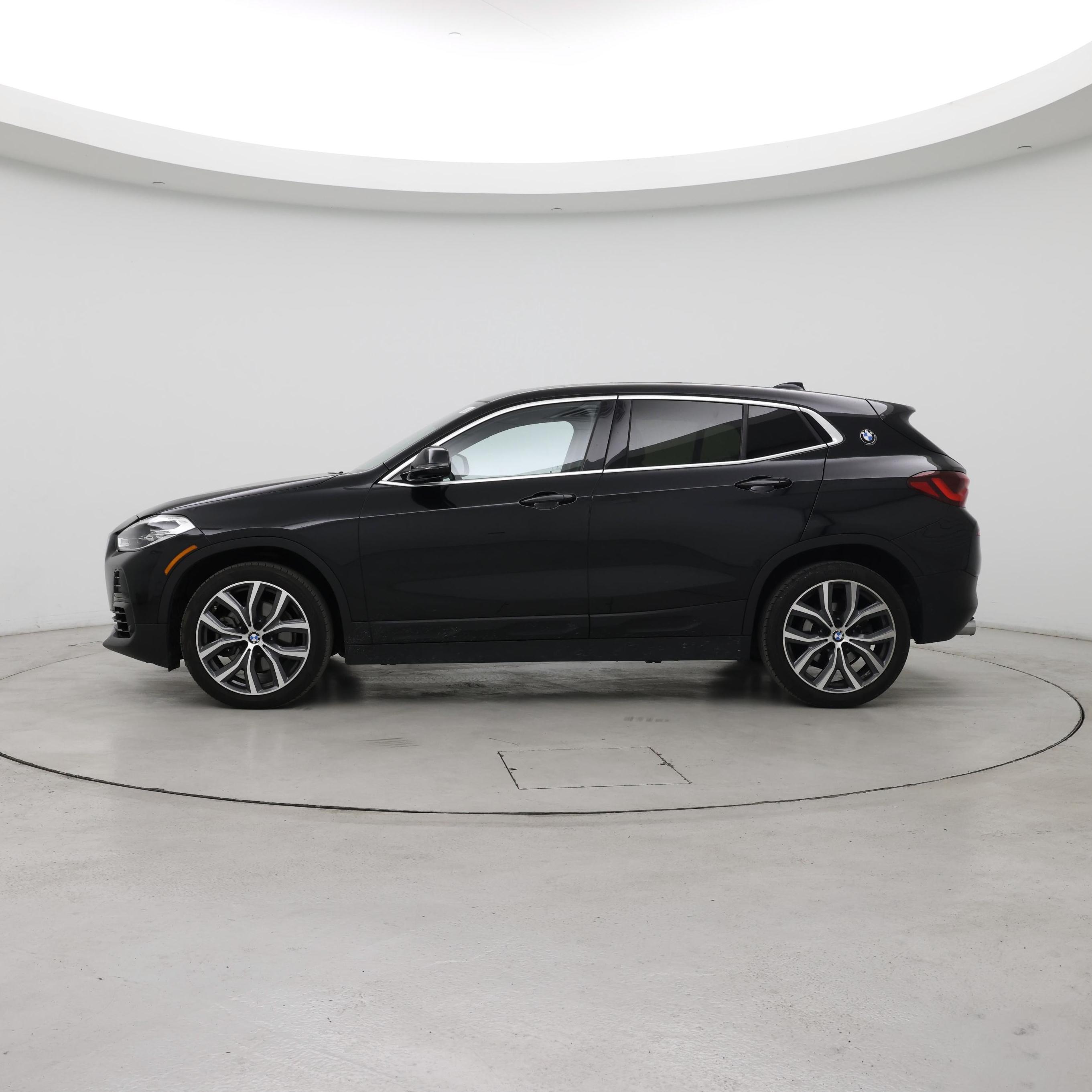 Thumbnail: 2021 BMW X2 - 3