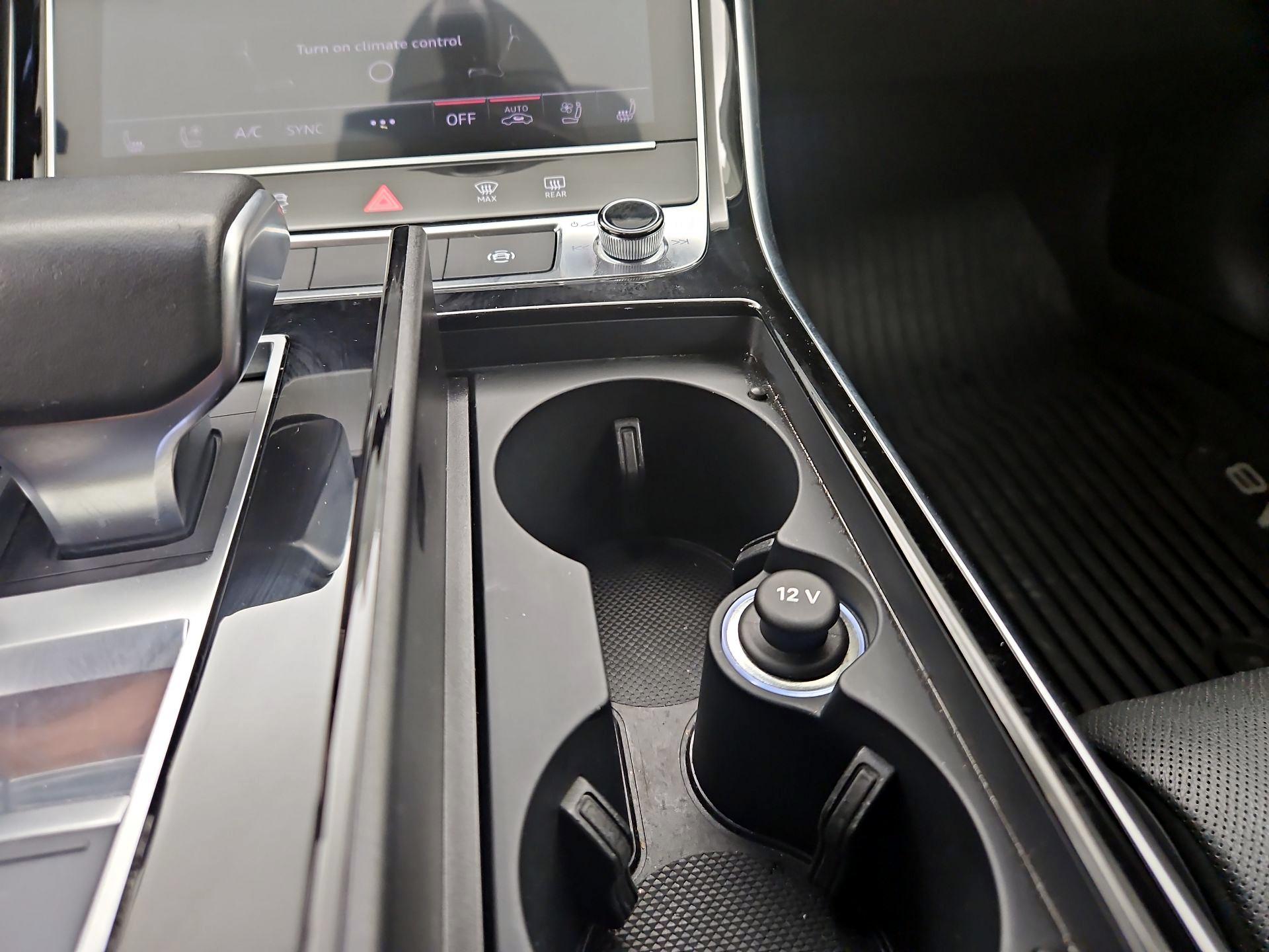 Thumbnail: 2019 Audi A8 - 19