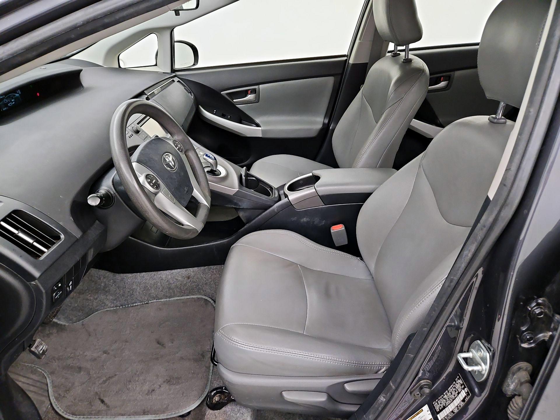 Thumbnail: 2015 Toyota Prius - 11