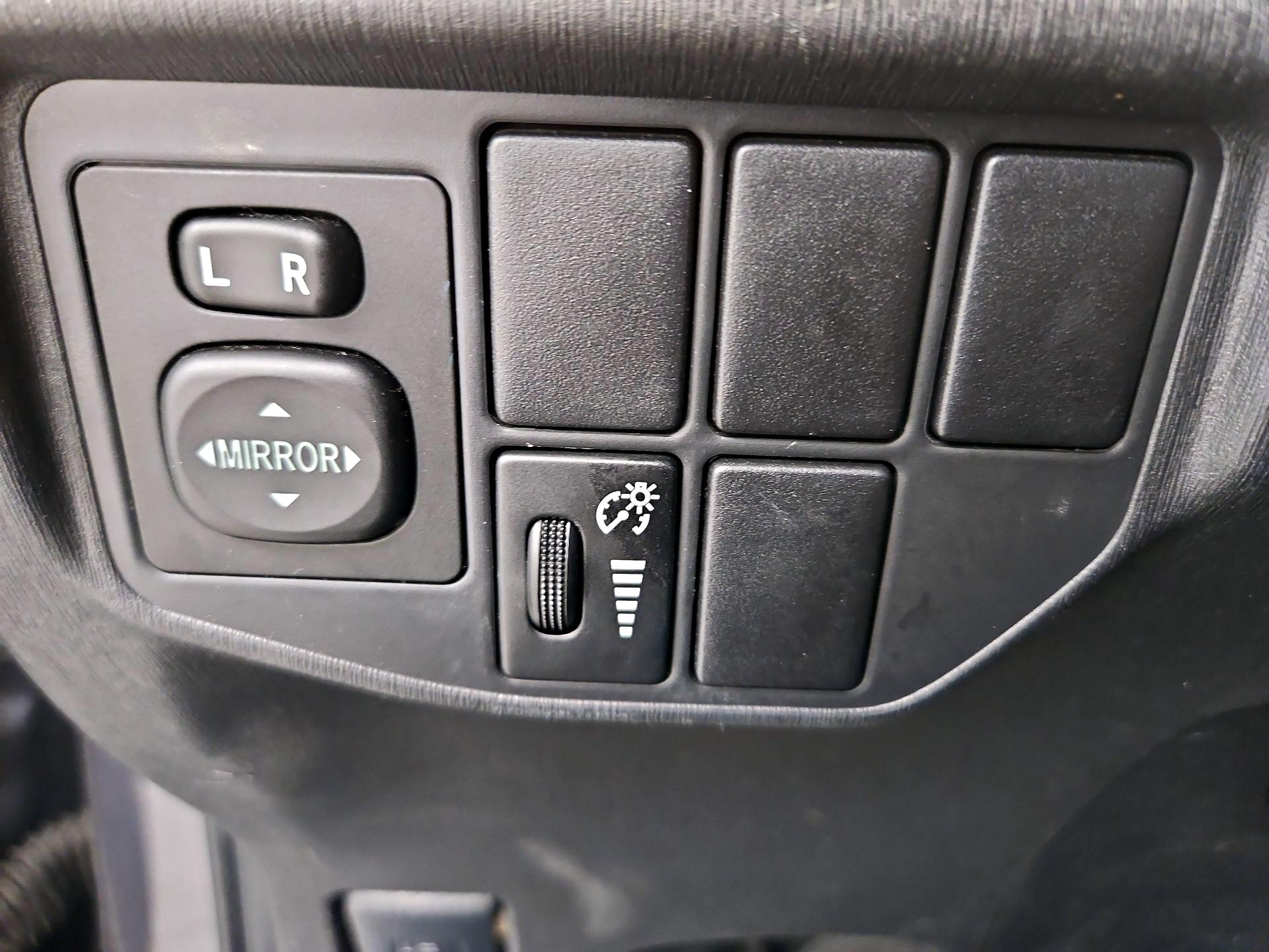 Thumbnail: 2015 Toyota Prius - 13