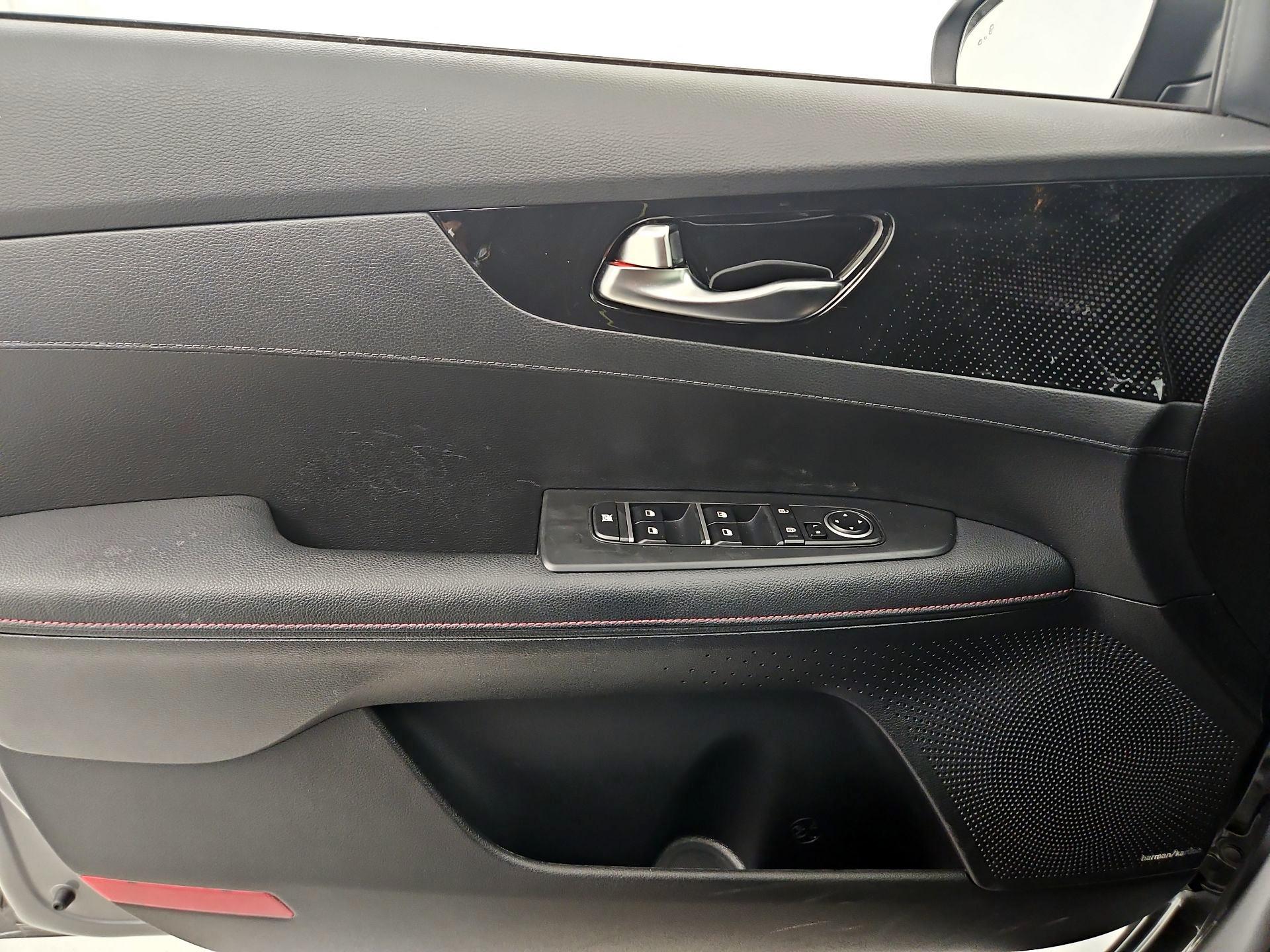 Thumbnail: 2023 Kia Forte - 12