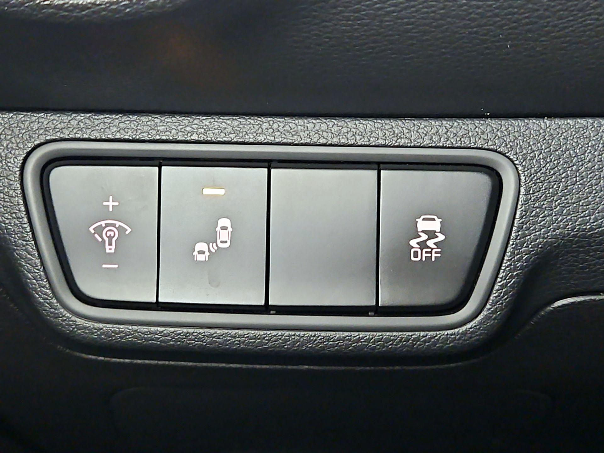 Thumbnail: 2023 Kia Forte - 13