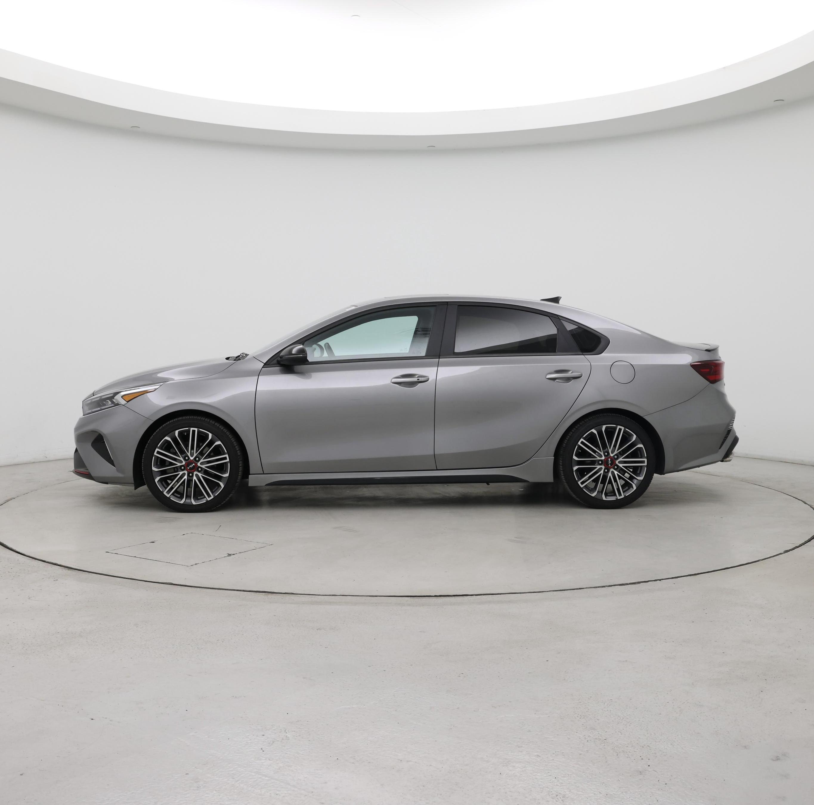 Thumbnail: 2023 Kia Forte - 3