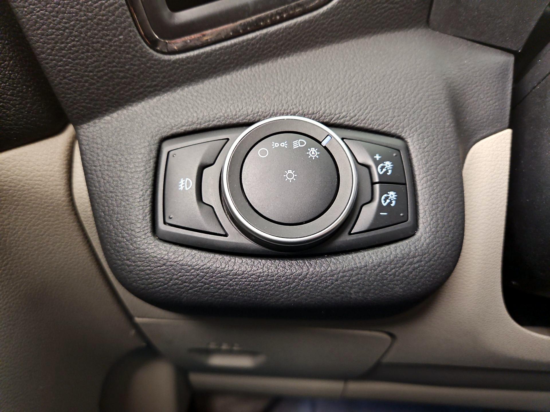 Thumbnail: 2015 Ford Escape - 13